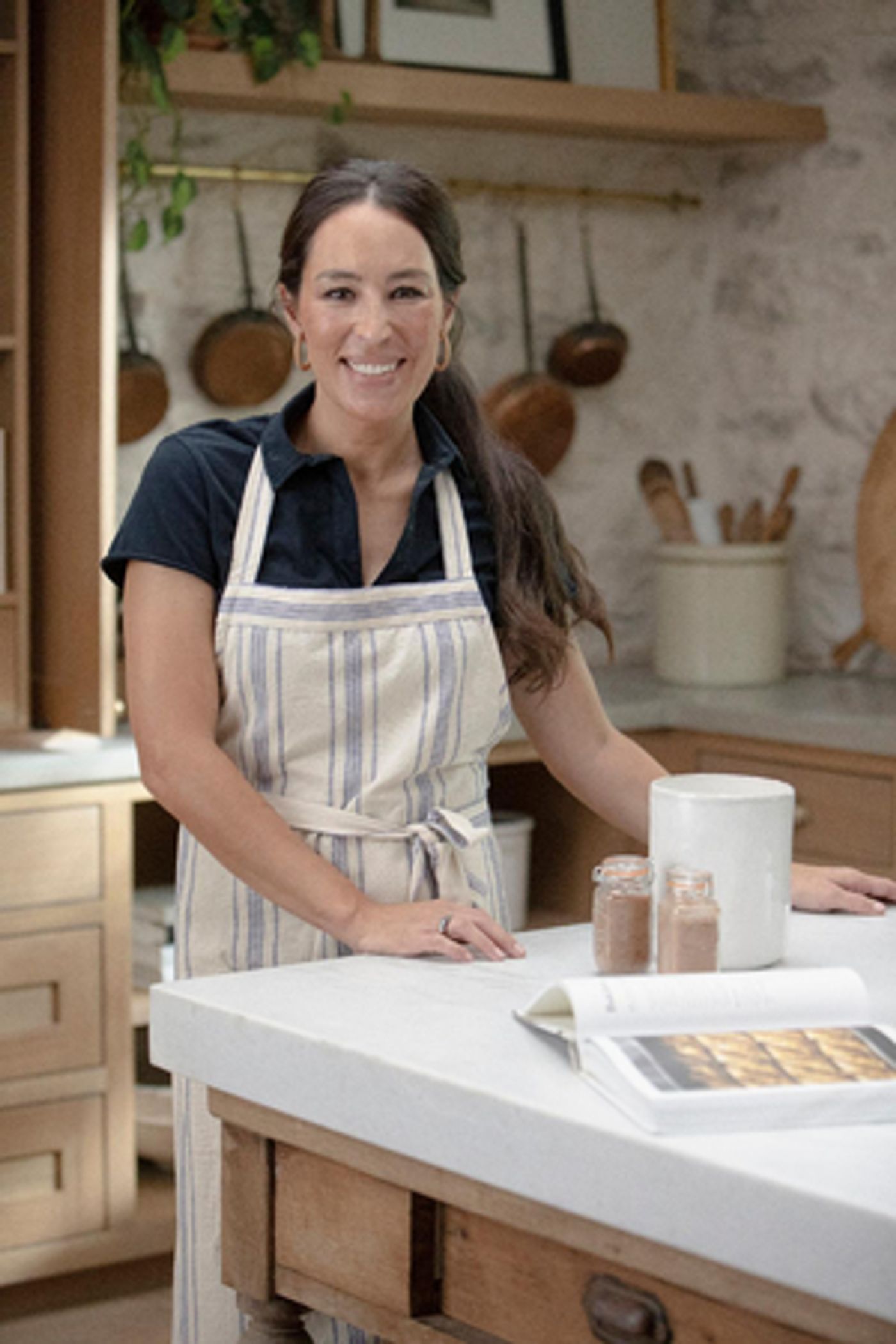 Sneak Peek of THE MAKING OF MAGNOLIA TABLE Will Premiere Jan. 3 Sneak Peek of THE MAKING OF MAGNOLIA TABLE Will Premiere Jan. 3 Image