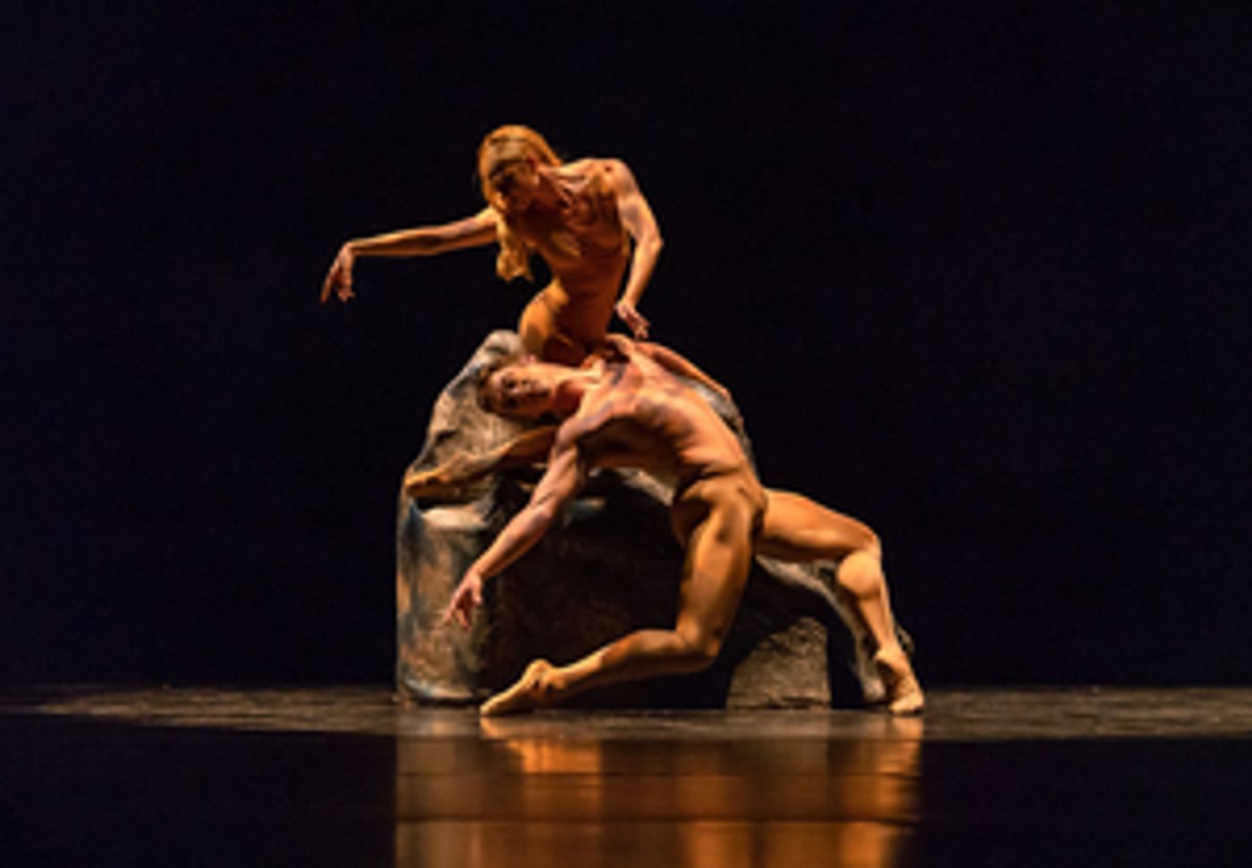 Smuin Contemporary Ballet Presents LONG DisDANCE LOVE Smuin Contemporary Ballet Presents LONG DisDANCE LOVE Image