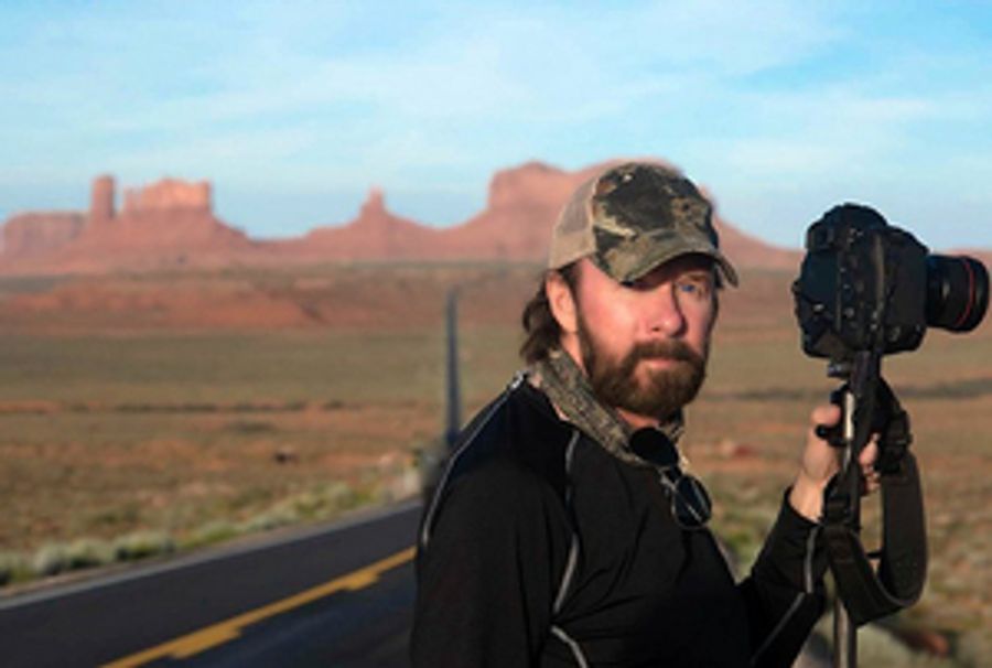 Ronnie Dunn Uses Lensmen Project to Raise Awareness For American Cancer Society  Image