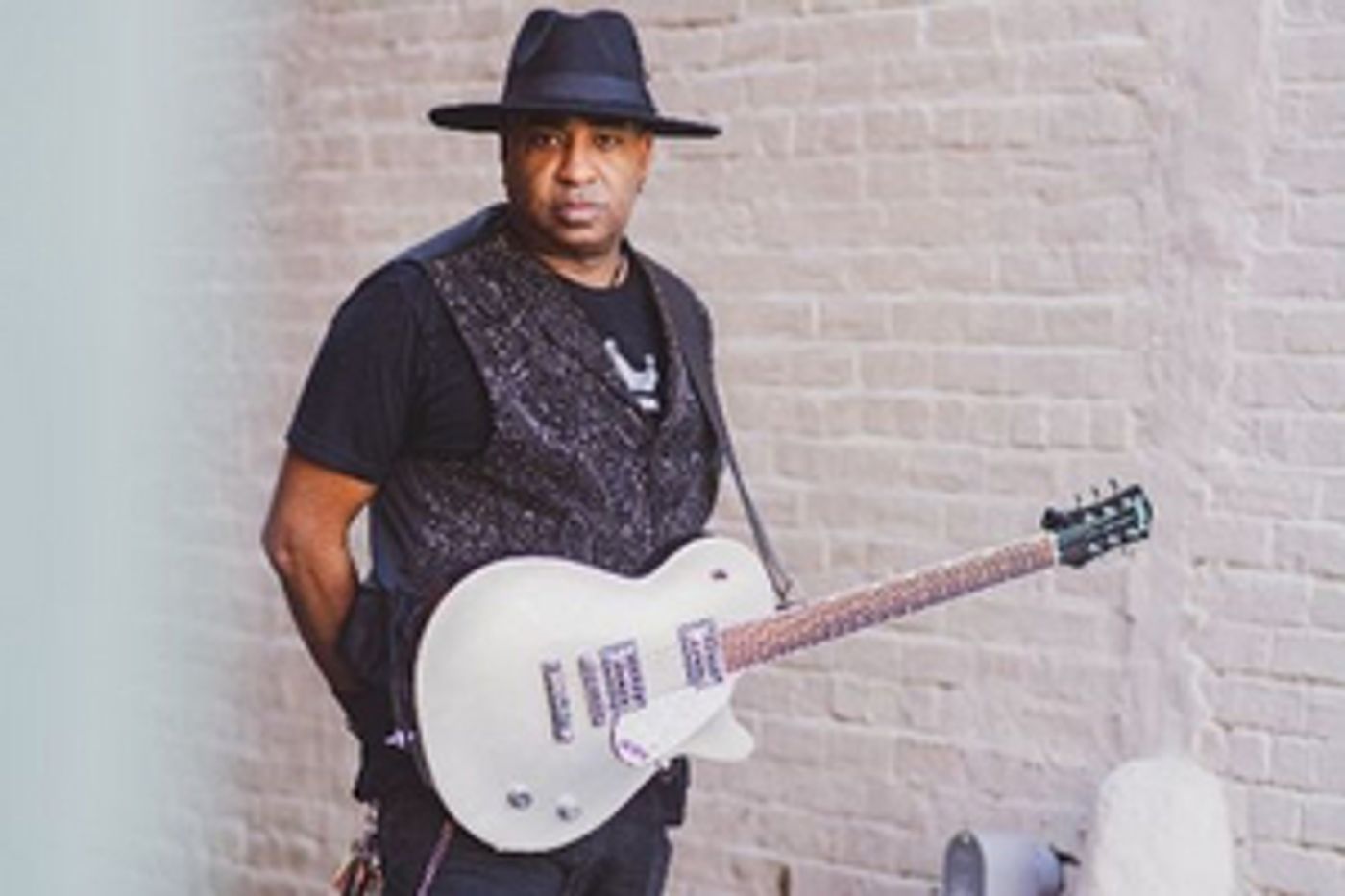 The Neverlutionaries Release New Single 'Stumble'  Image