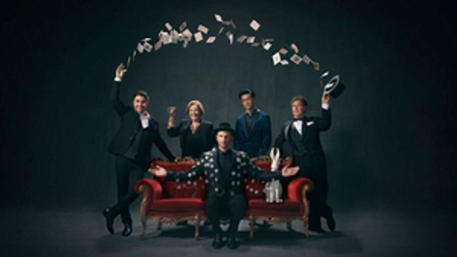 Review: Sydney Opera House's Studio Transforms Into James Galea's Apartment As The Audience Is Invited To Witness a Magic Jam Where His Friends Share Their BEST TRICK Image