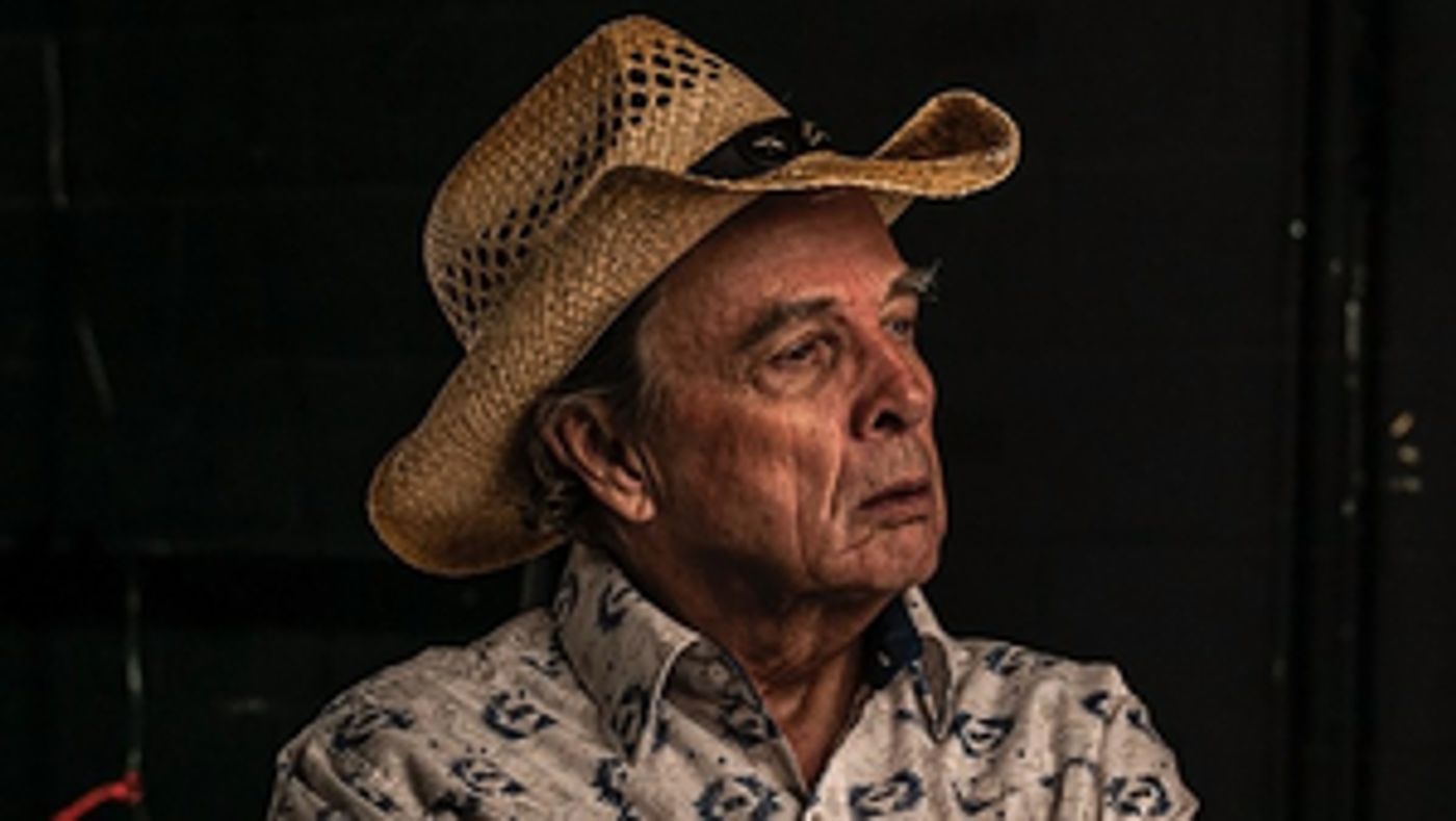 Eisemann Center Presents Jaston Williams in New Virtual Show I SAW THE LIGHTS  Image