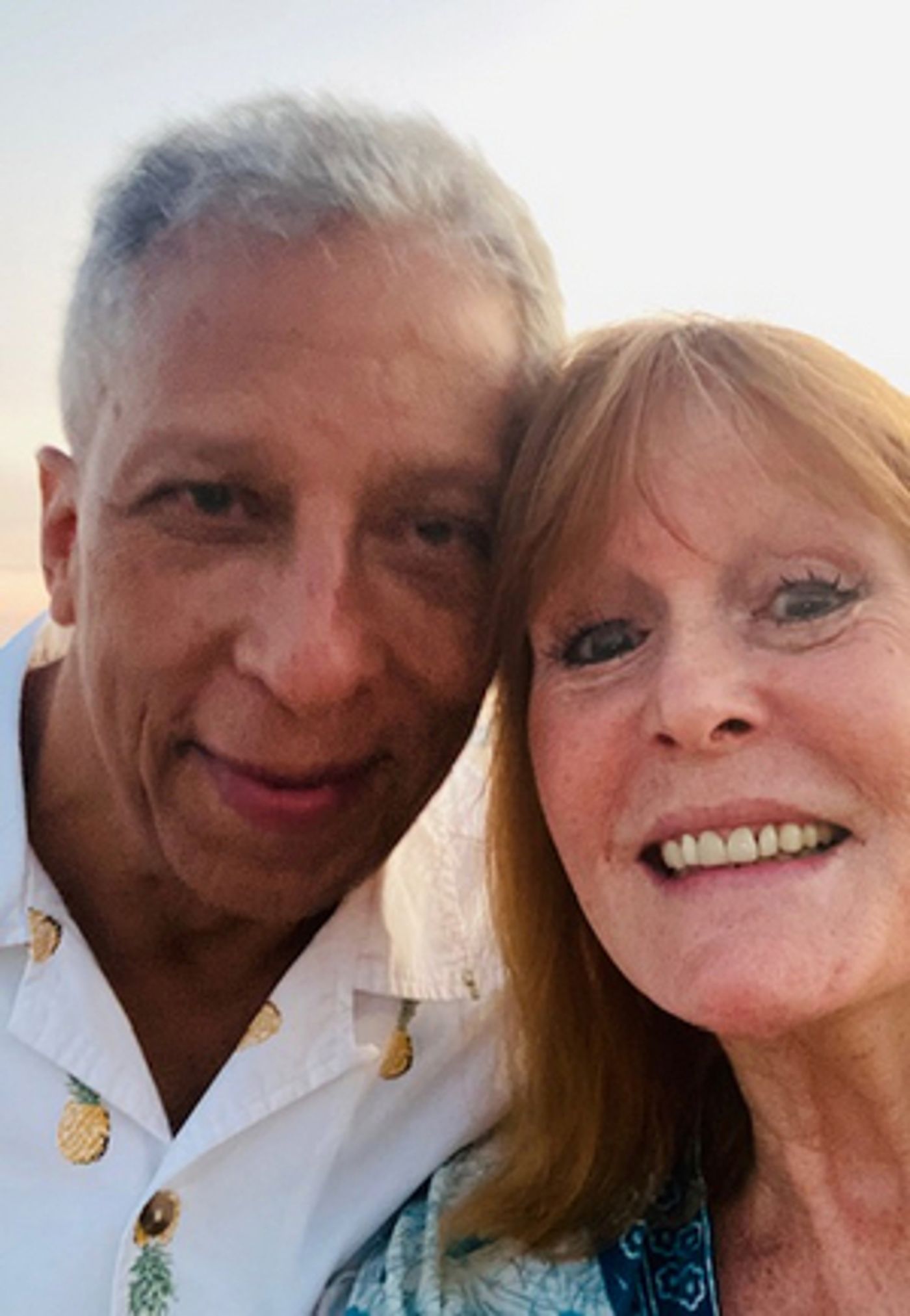 Interview: Playwright and Actor Sarah Hunter on Why DOGS ARE BETTER THAN PEOPLE  Image