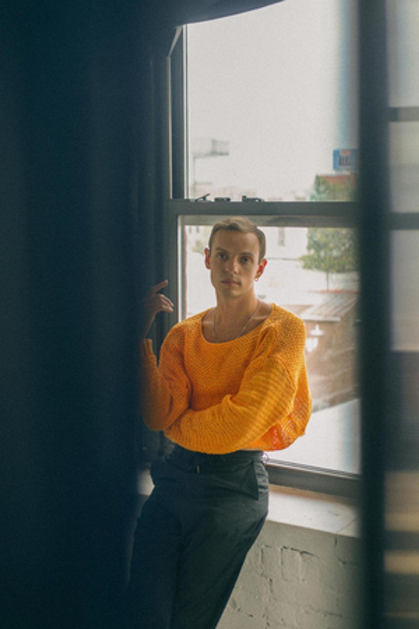 Zuli Jr. Releases New Single 'How to Feel'  Image