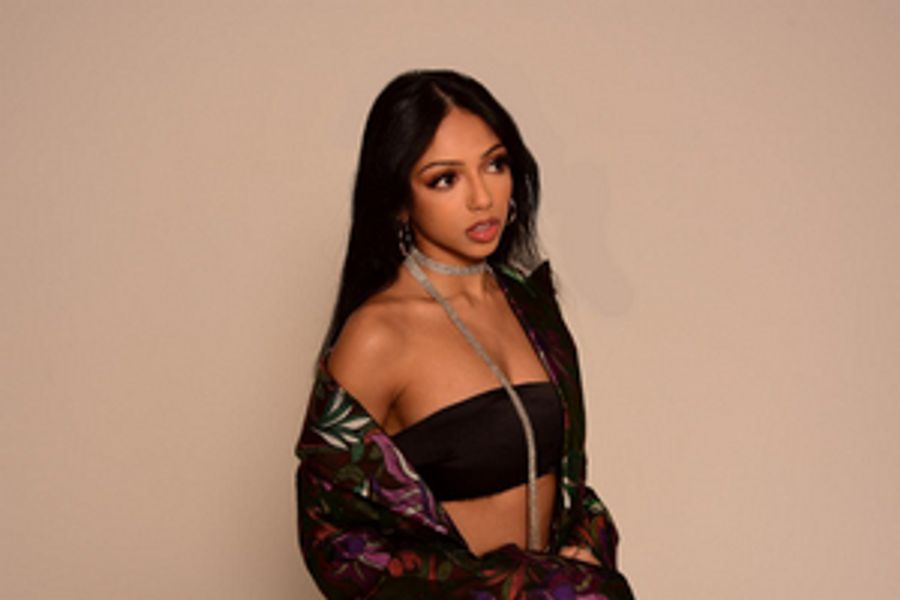 Saleka Explores the Power of Language With Stunning New Single 'Graffiti'  Image
