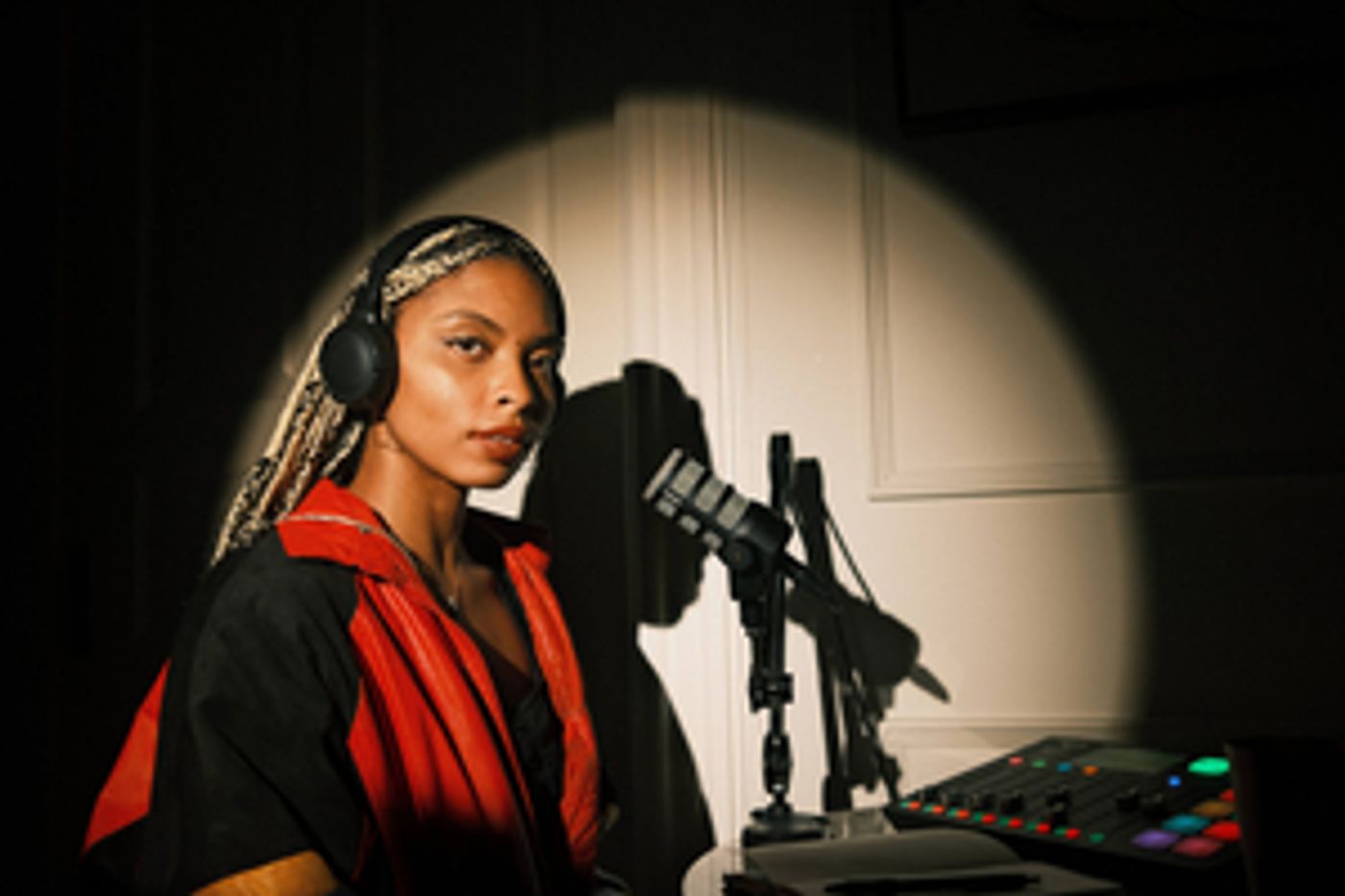 Mel Chante Shares 'Magnificent' Video  Image