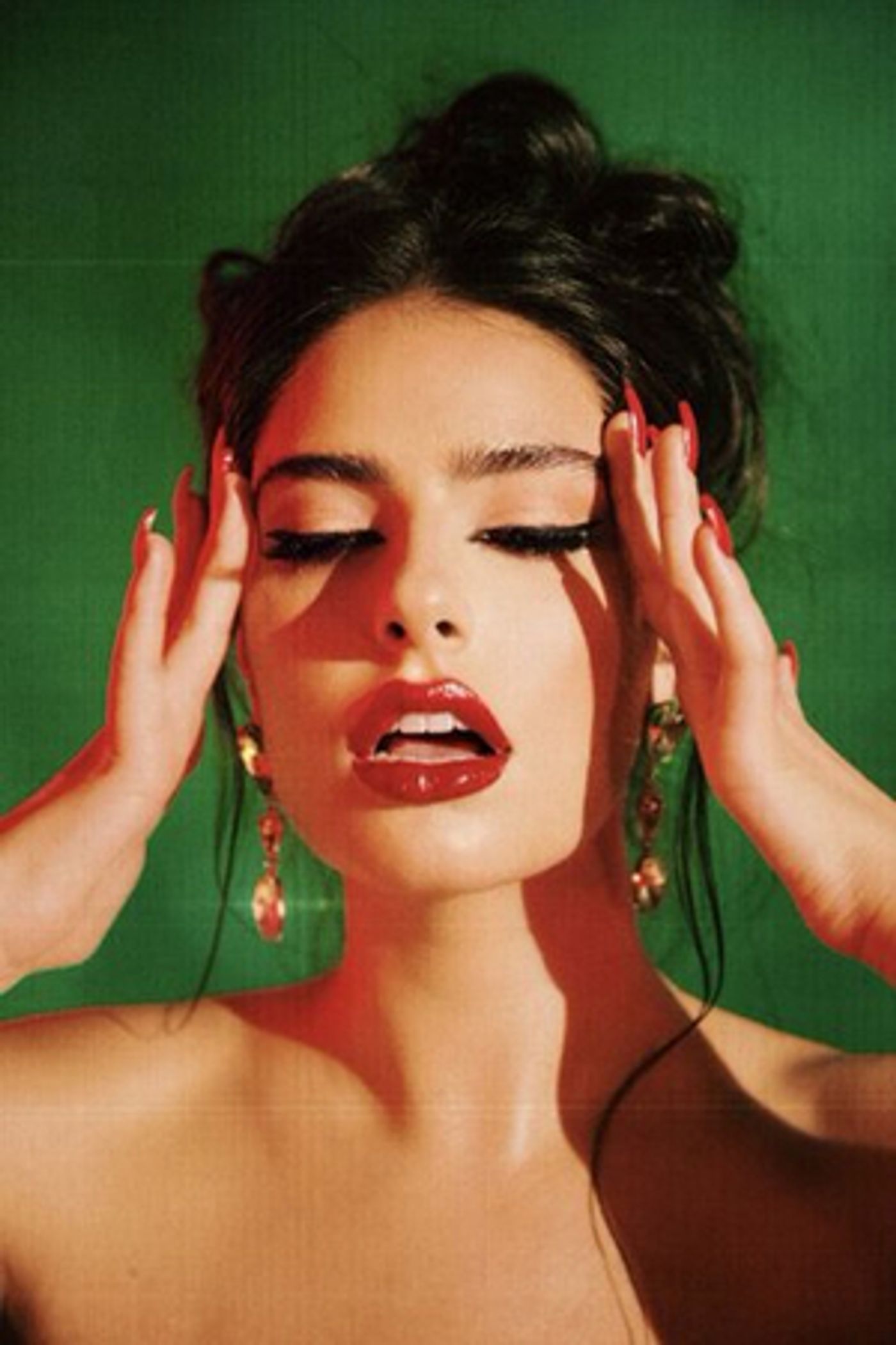 SOULEX Dazzles in Music Video for 'Kissing On My Jeweler' SOULEX Dazzles in Music Video for 'Kissing On My Jeweler' Image