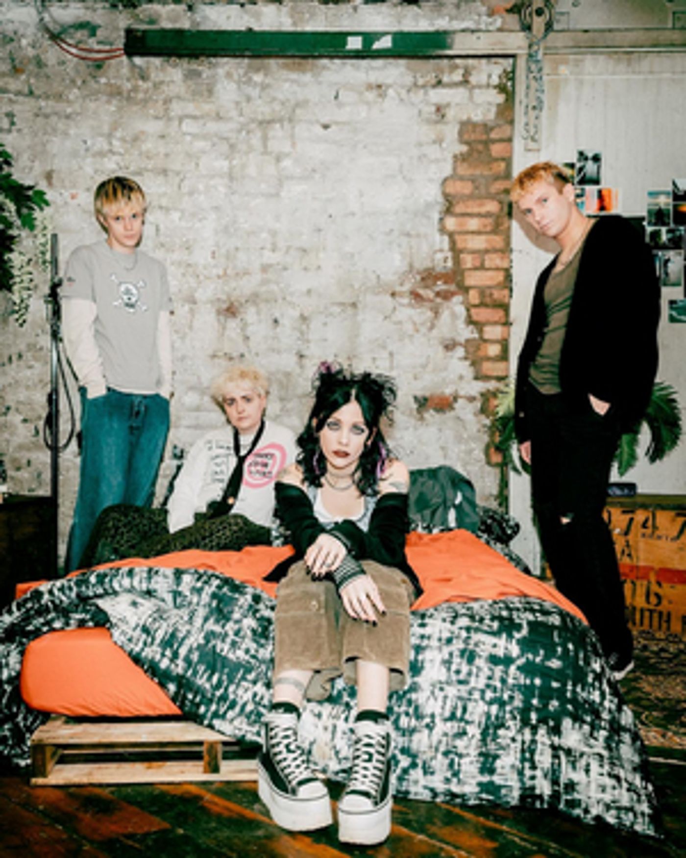 Pale Waves Release Sophomore Album 'Who Am I?'  Image