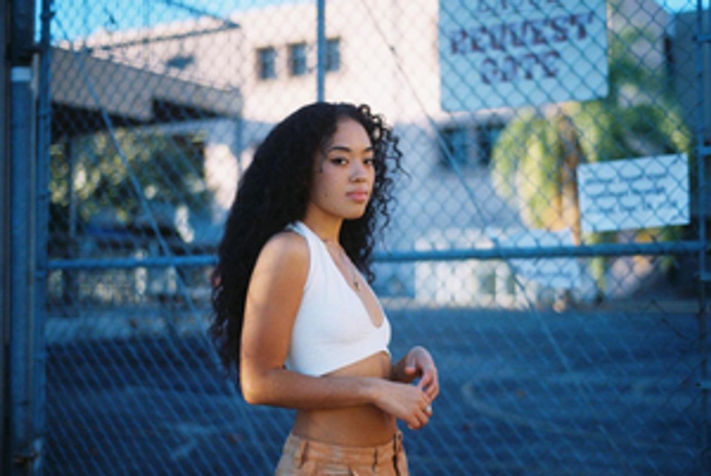 Joyce Wrice & Lucky Daye Link Up on 'Falling In Love'  Image