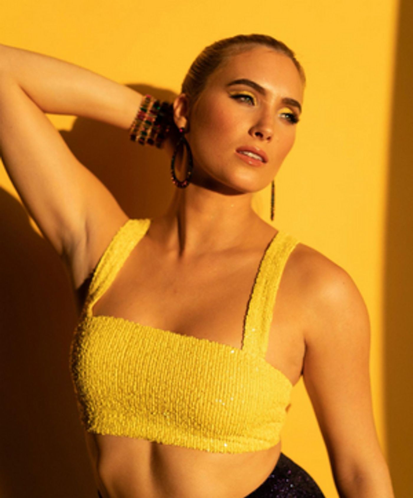 JULIANA. Drops New Single 'Mixed Signals'  Image