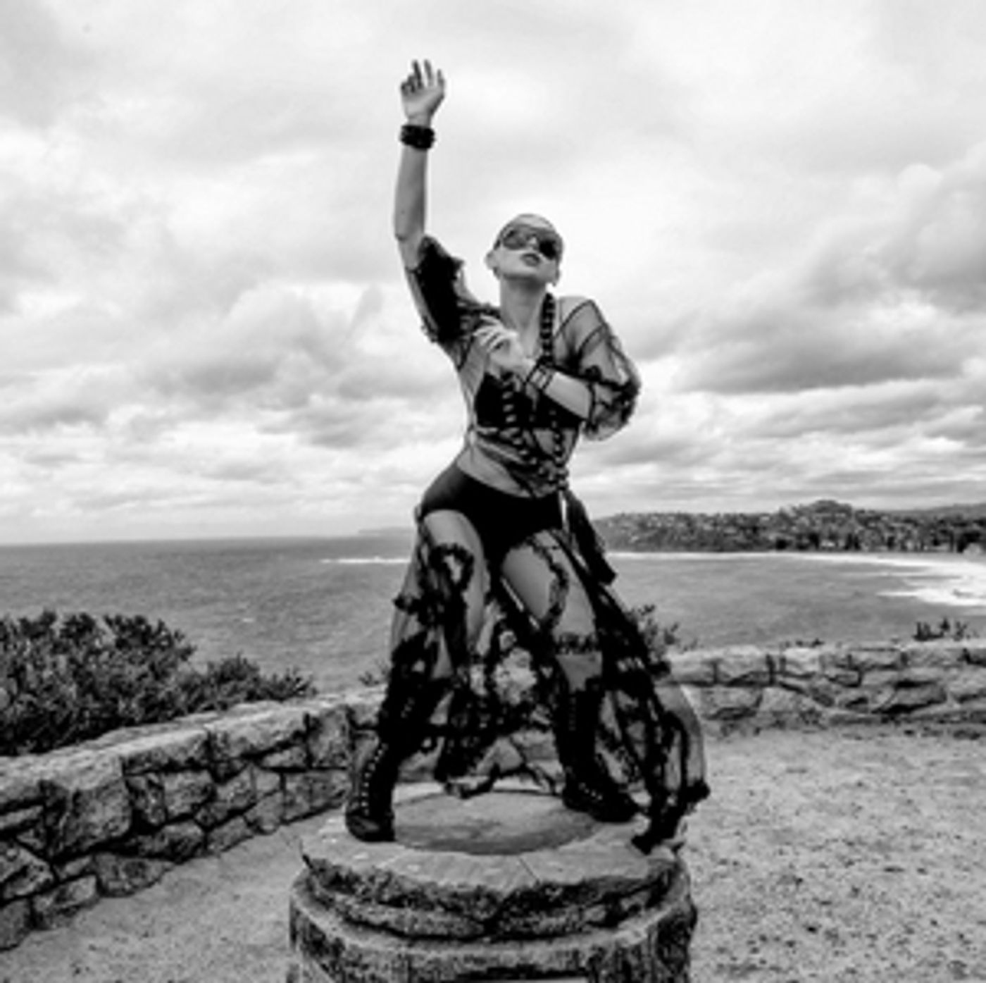 L'FREAQ Release New Single 'Make Me Move'  Image