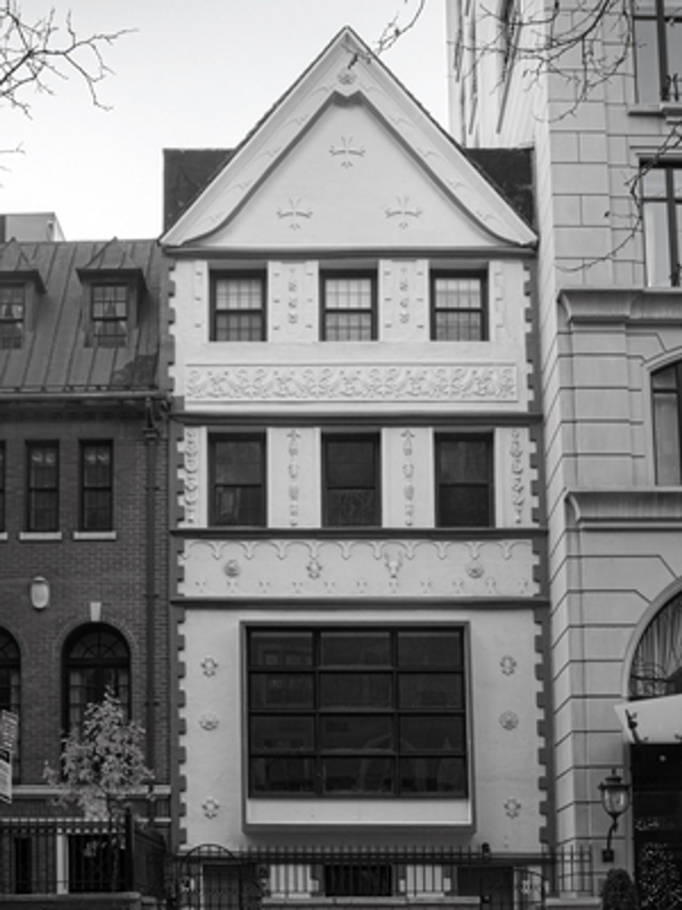 The Artist's Institute and SculptureCenter Partner for ARTISTS OR INSTITUTIONS The Artist's Institute and SculptureCenter Partner for ARTISTS OR INSTITUTIONS Image