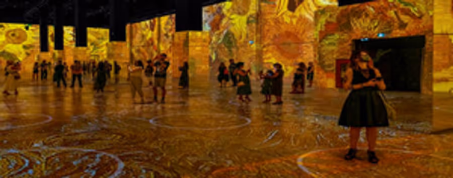 IMMERSIVE VAN GOGH Exhibition in Los Angeles Extended to January 2022 Image
