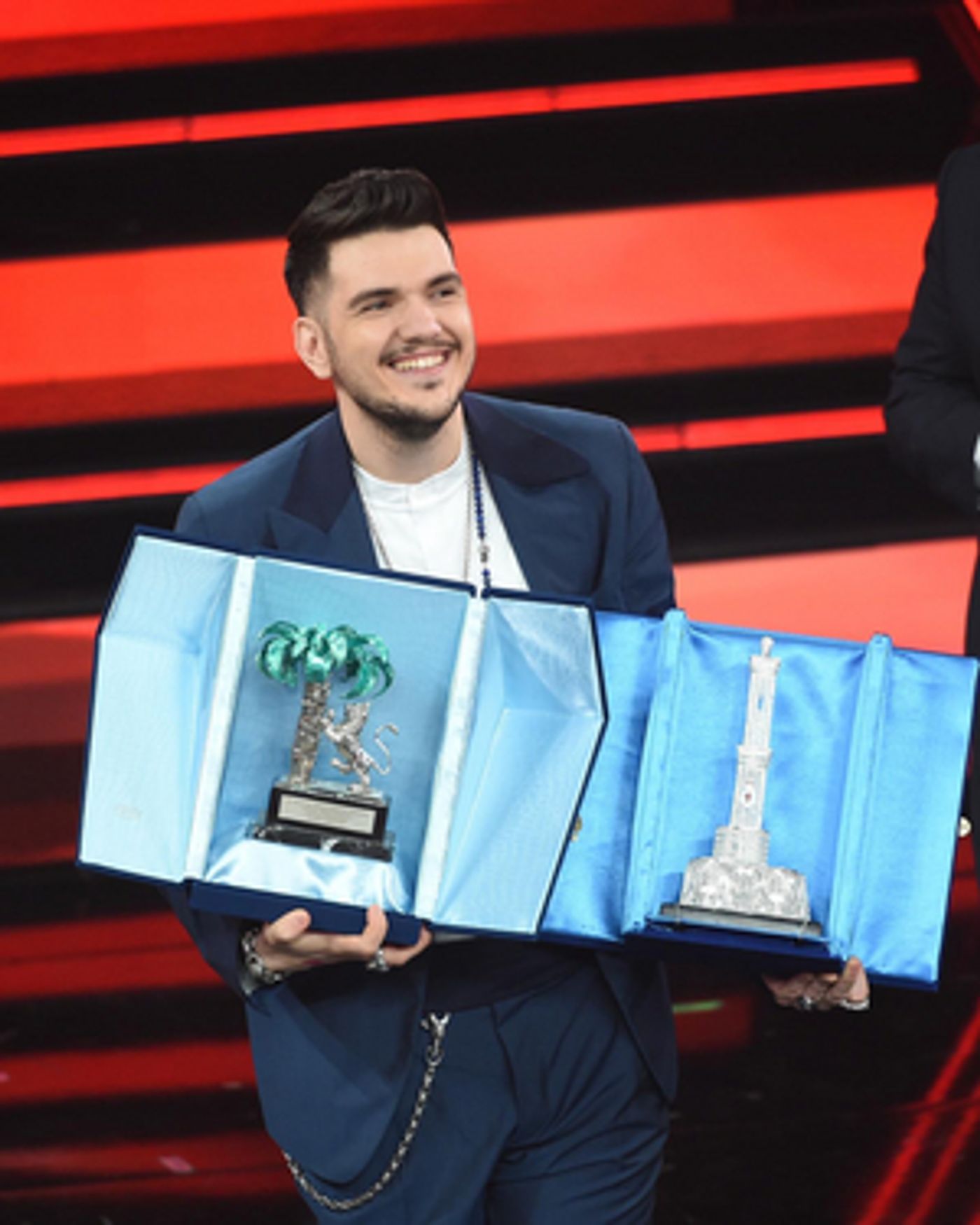 CON LUCA GAUDIANO IL MUSICAL TRIONFA AL Festival Di Sanremo CON LUCA GAUDIANO IL MUSICAL TRIONFA AL Festival Di Sanremo Image