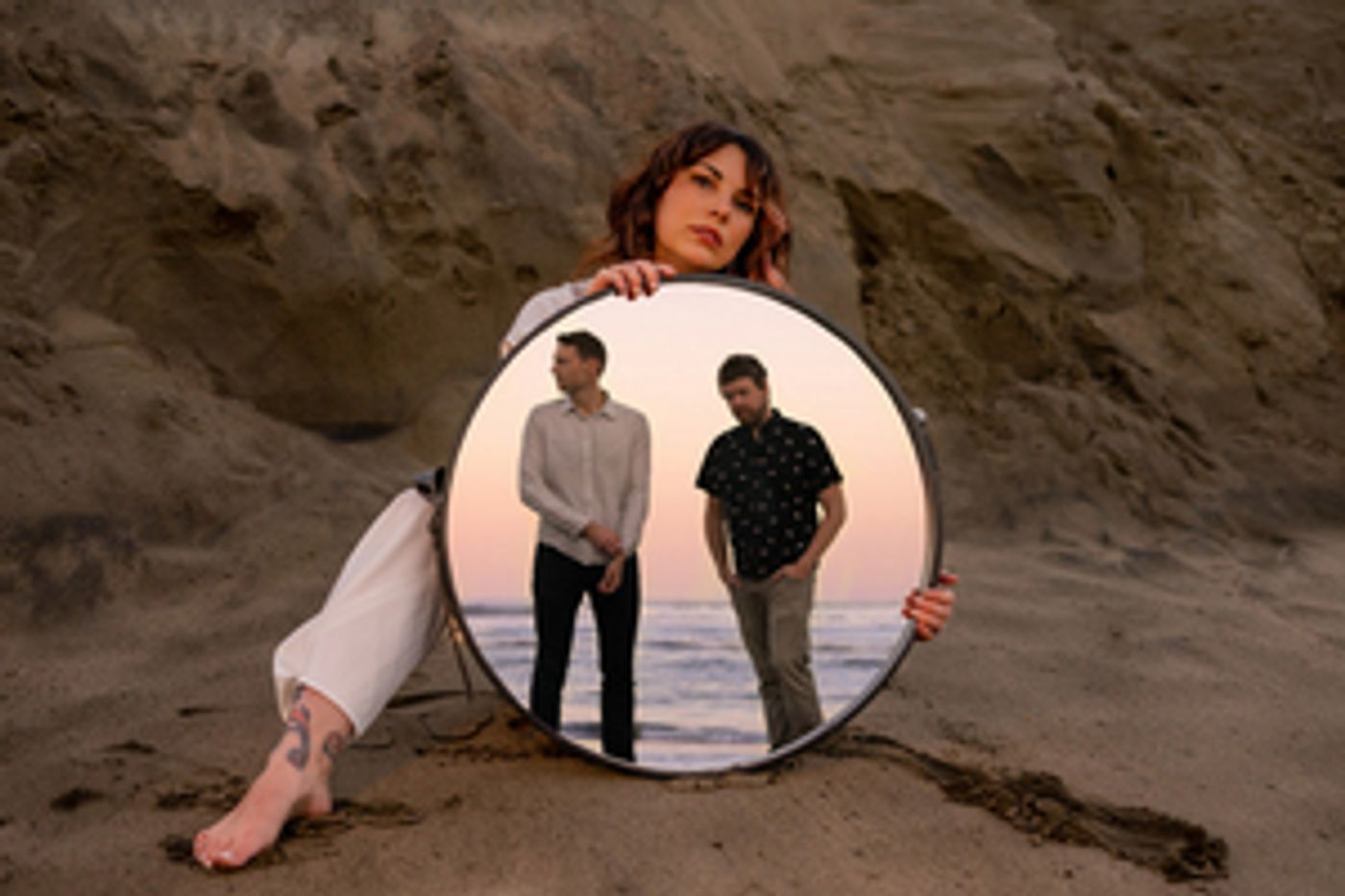 Sunset Lines Announce New EP 'Home Anywhere'  Image