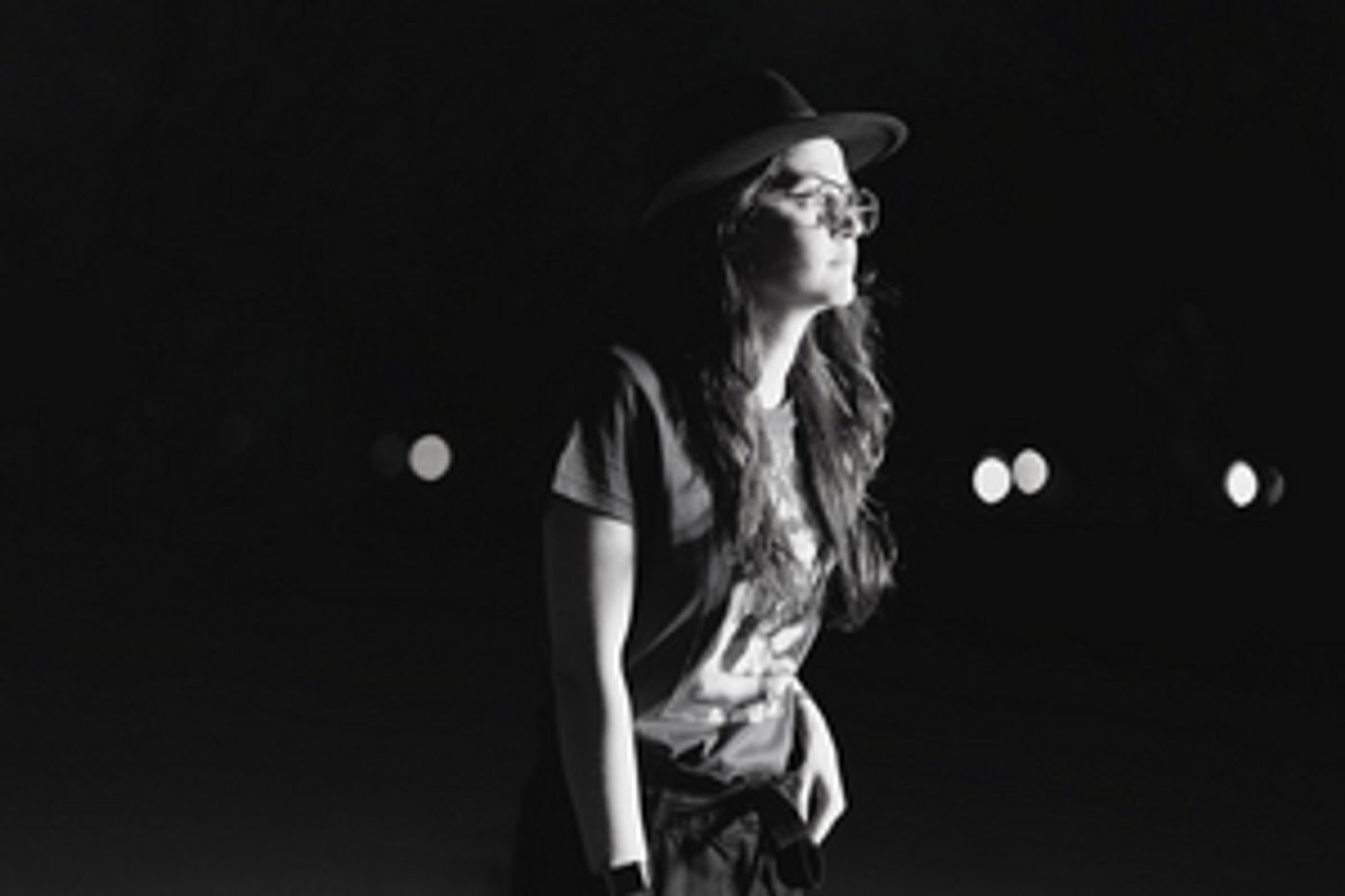 EVVAN Shares Title Track From Upcoming EP 'Home'  Image