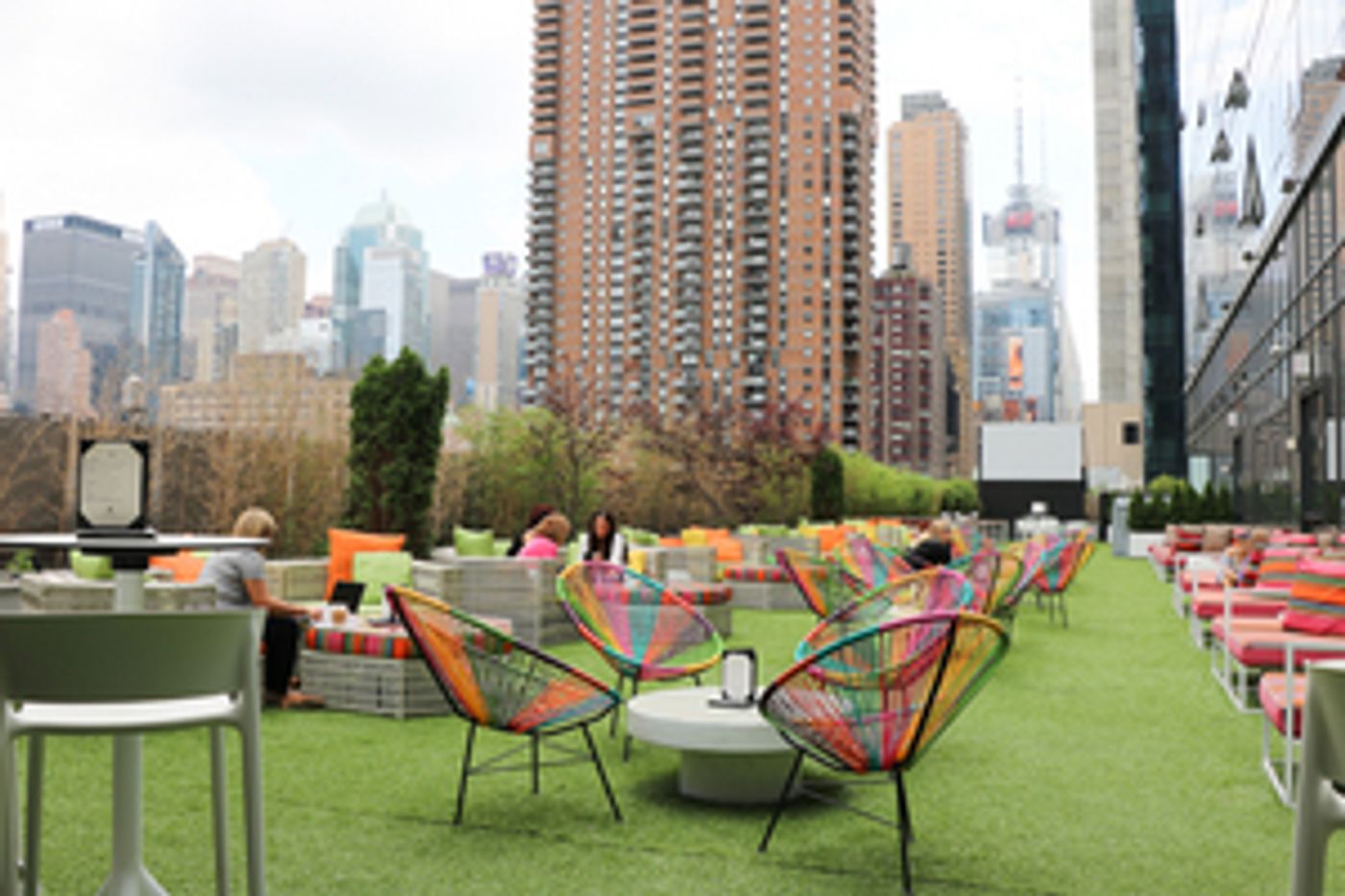 THE GREEN ROOM 42 AND NEW YORK'S LARGEST ROOFTOP Re-Opens for Cabaret and Outdoor Movie Nights THE GREEN ROOM 42 AND NEW YORK'S LARGEST ROOFTOP Re-Opens for Cabaret and Outdoor Movie Nights Image