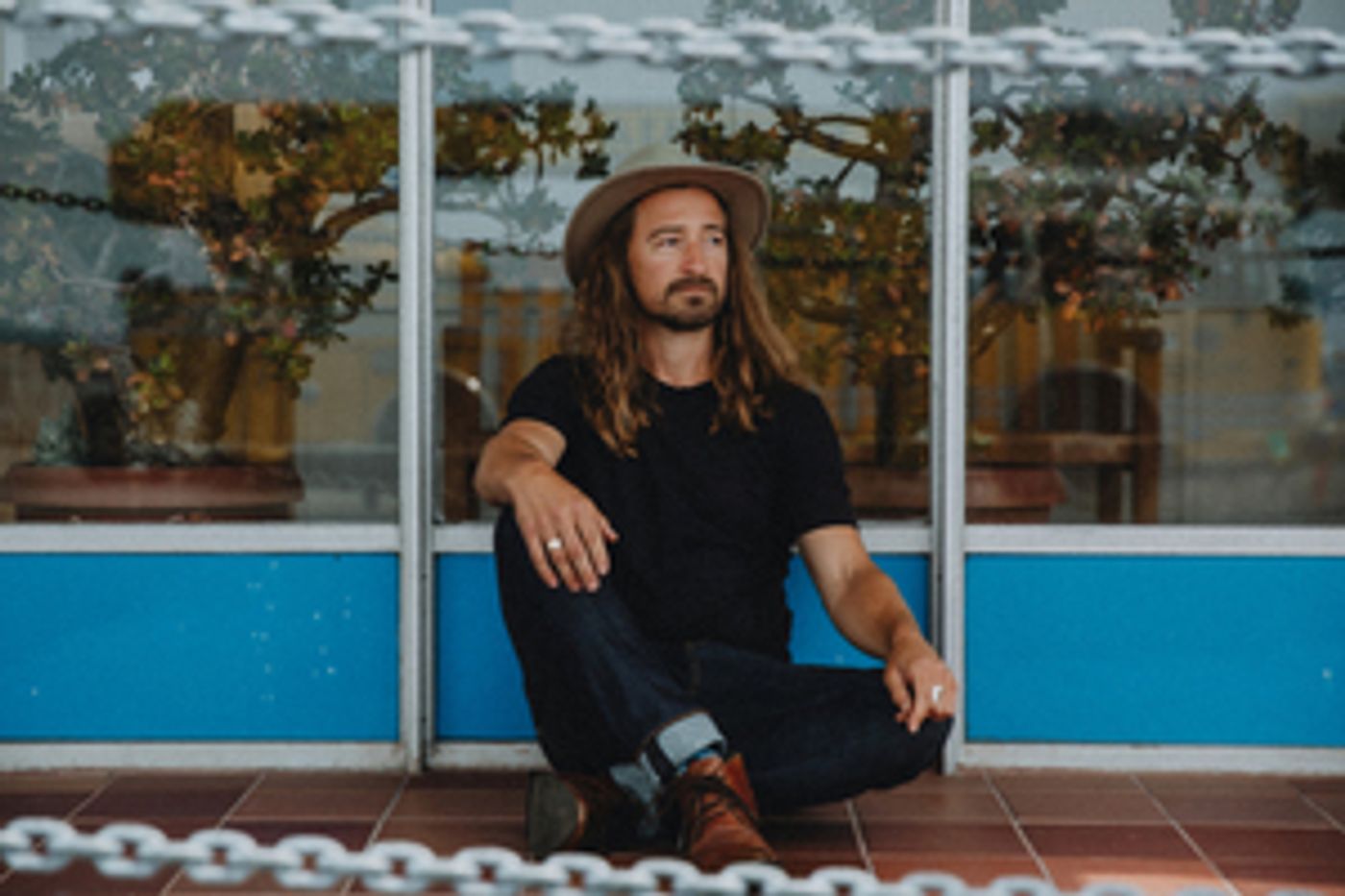 Jesse Roper Shares 'Horizons' Single Jesse Roper Shares 'Horizons' Single Image