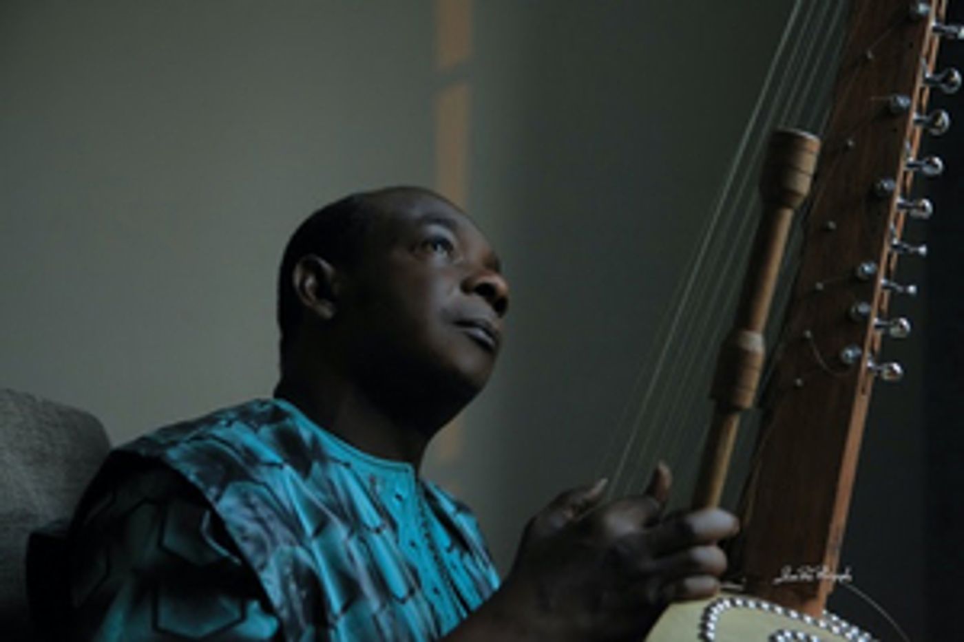 Toumani Diabaté & the London Symphony Orchestra Debut New Track 'Elyne Road' Toumani Diabaté & the London Symphony Orchestra Debut New Track 'Elyne Road' Image