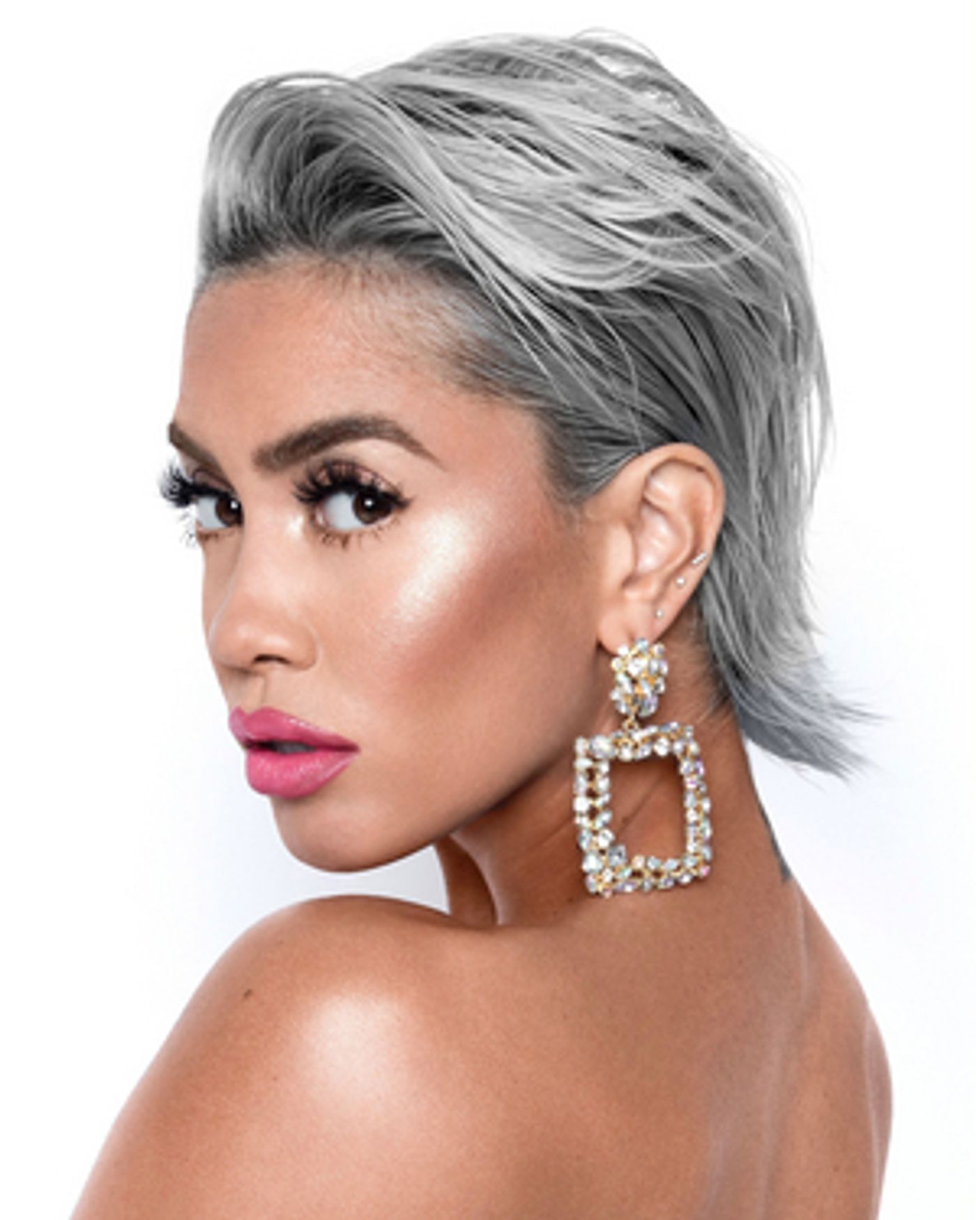 Sibley Scoles to Host 8th Annual MUAHS Awards Red Carpet  Image