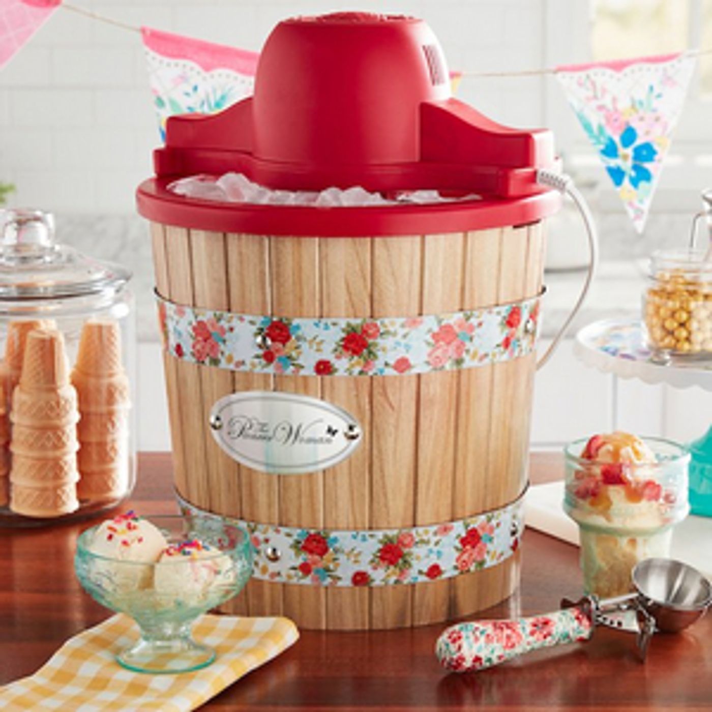 THE PIONEER WOMAN Launches New Ice Cream Collection Exclusively at Walmart  Image