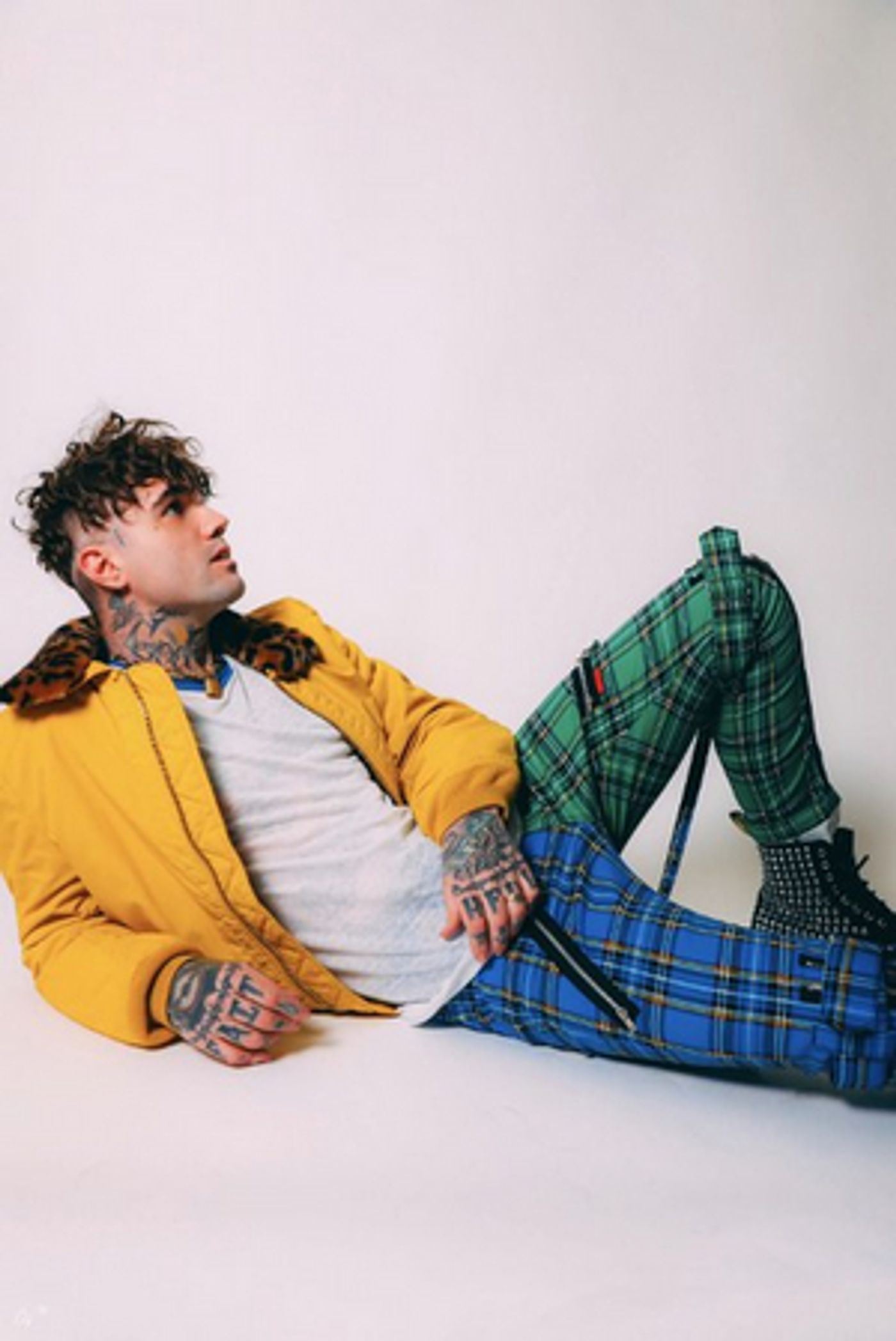 Rouxx Unveils Captivating New Single 'Hit Harder'  Image