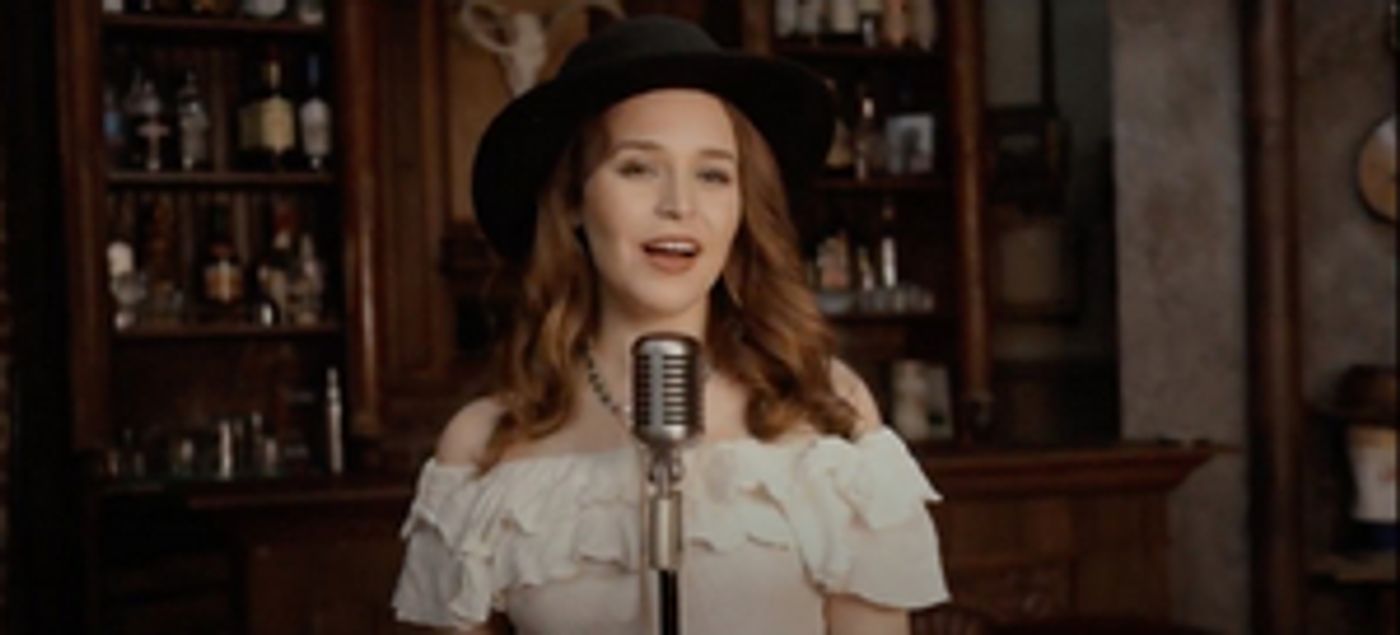 BWW Exclusive: Nina Herzog Releases Music Video for 'Lean Into Me'  Image