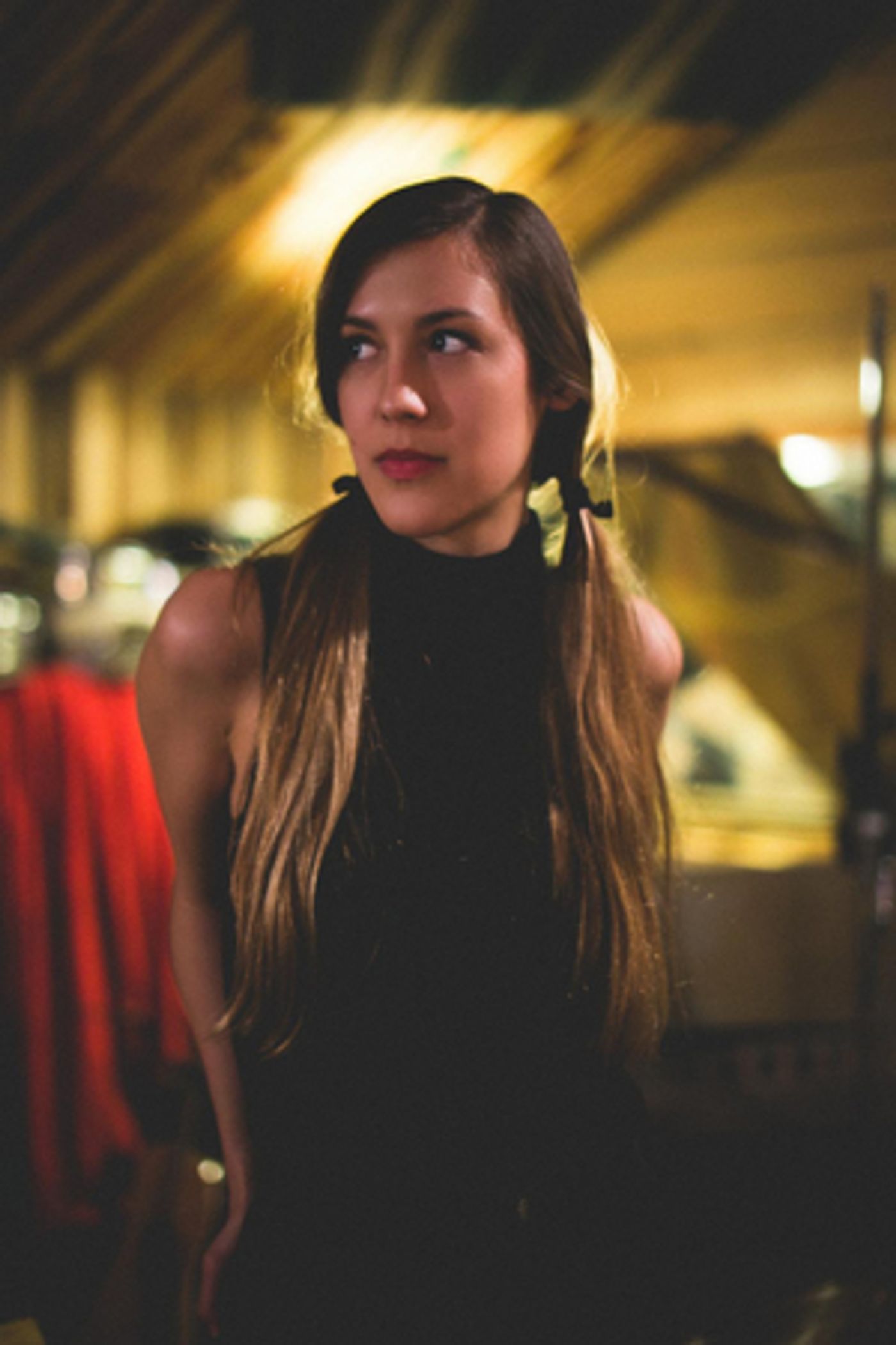 Mara Connor Announces 'Decades' EP  Image