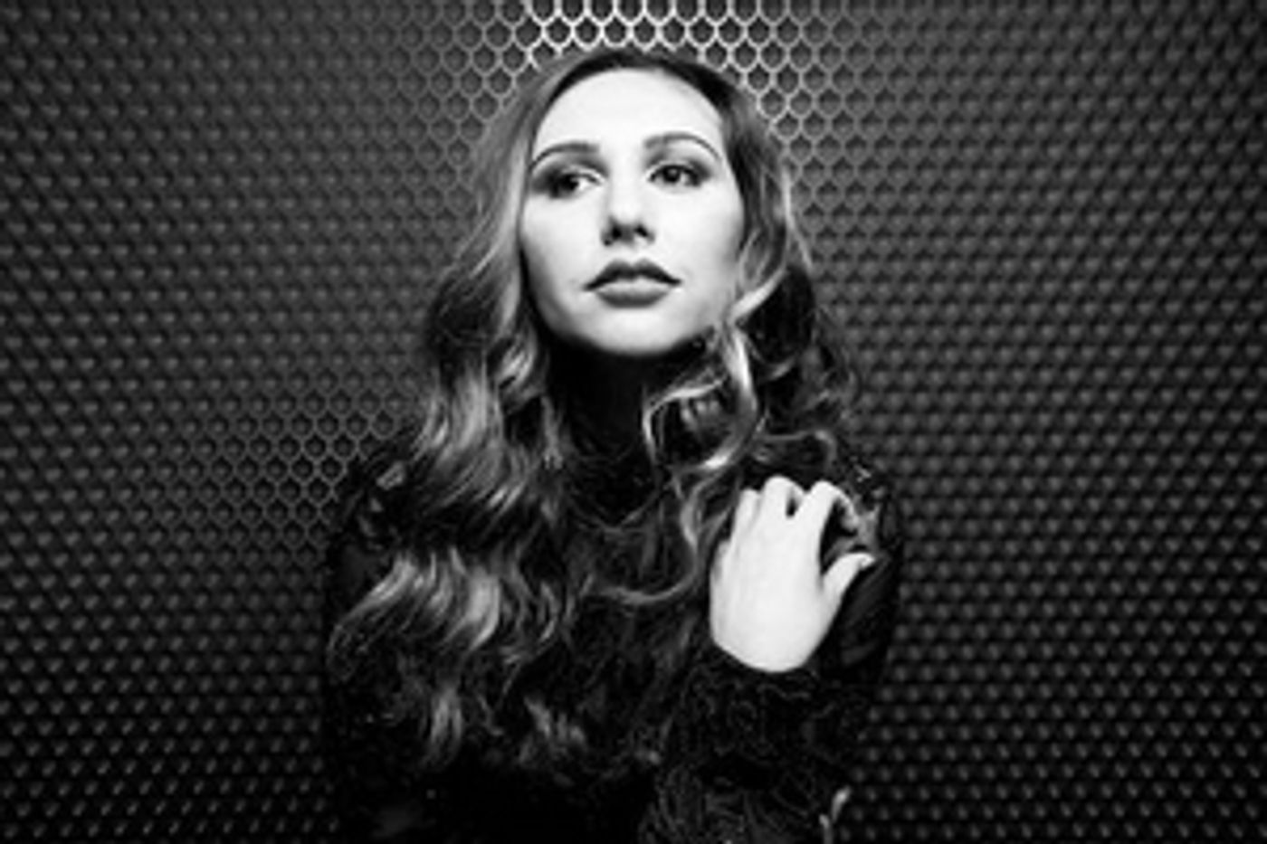 Hannah Bell Leaves Her Cocoon With New Single 'The Butterfly Song'  Image