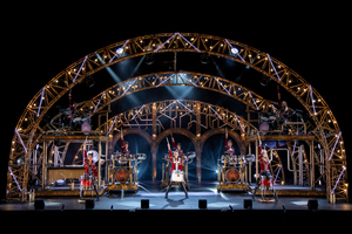 Review: DRUMMER QUEENS at The Comedy Theatre  Image