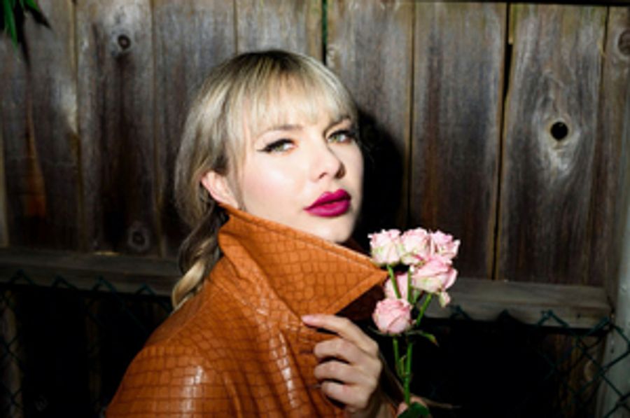 Kandle Shares Summer-Ready 'No Good' Image