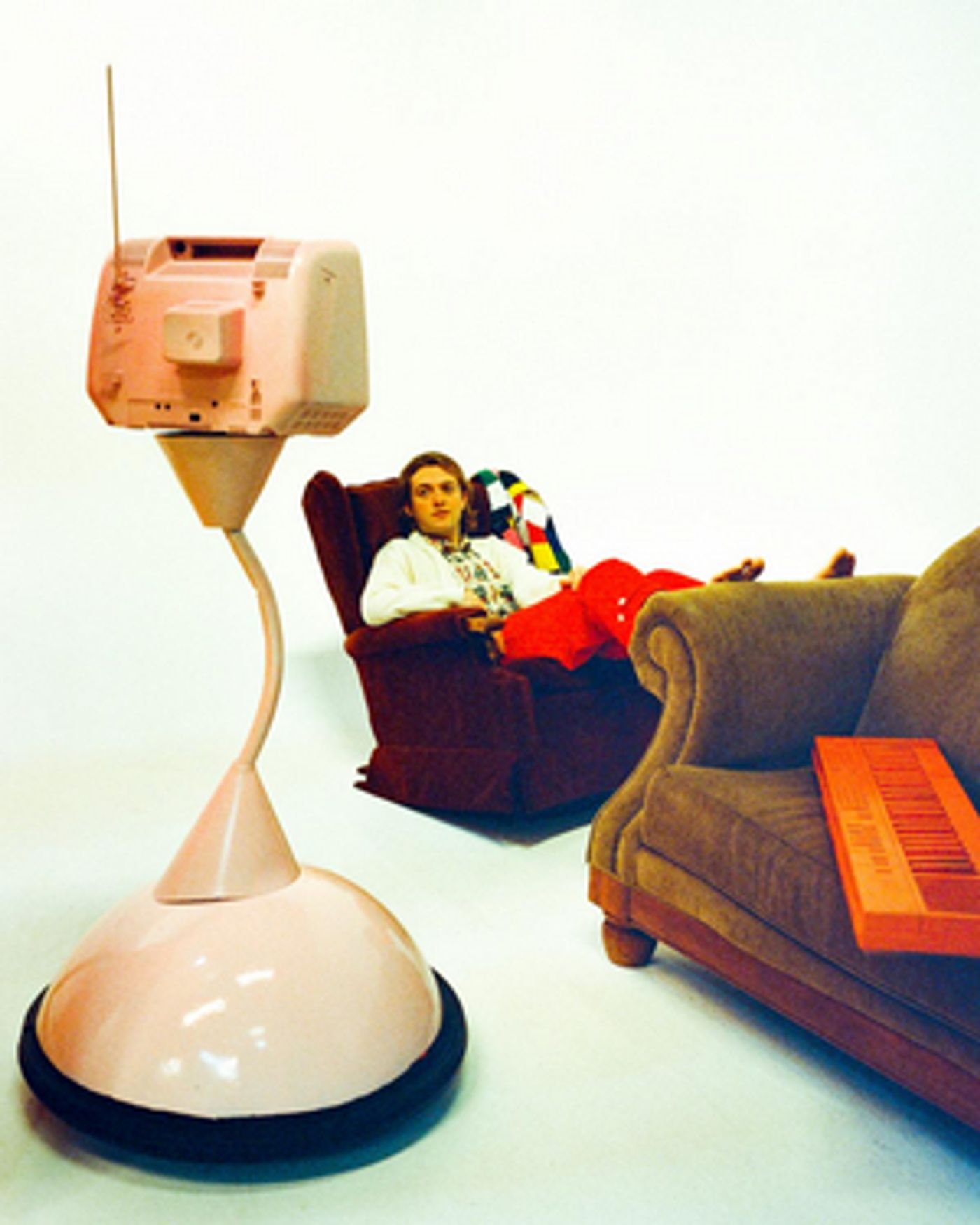 DAYGLOW Releases New Single 'Balcony'  Image