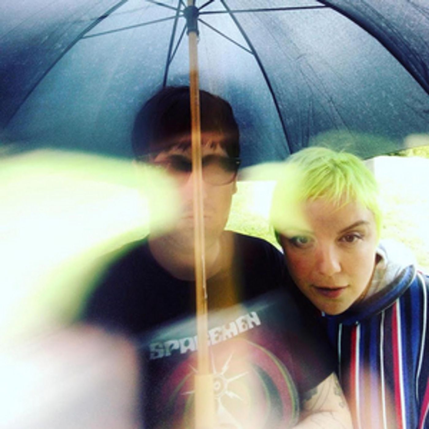 Lovelorn Shines and Shimmers on New Single 'Reason'  Image