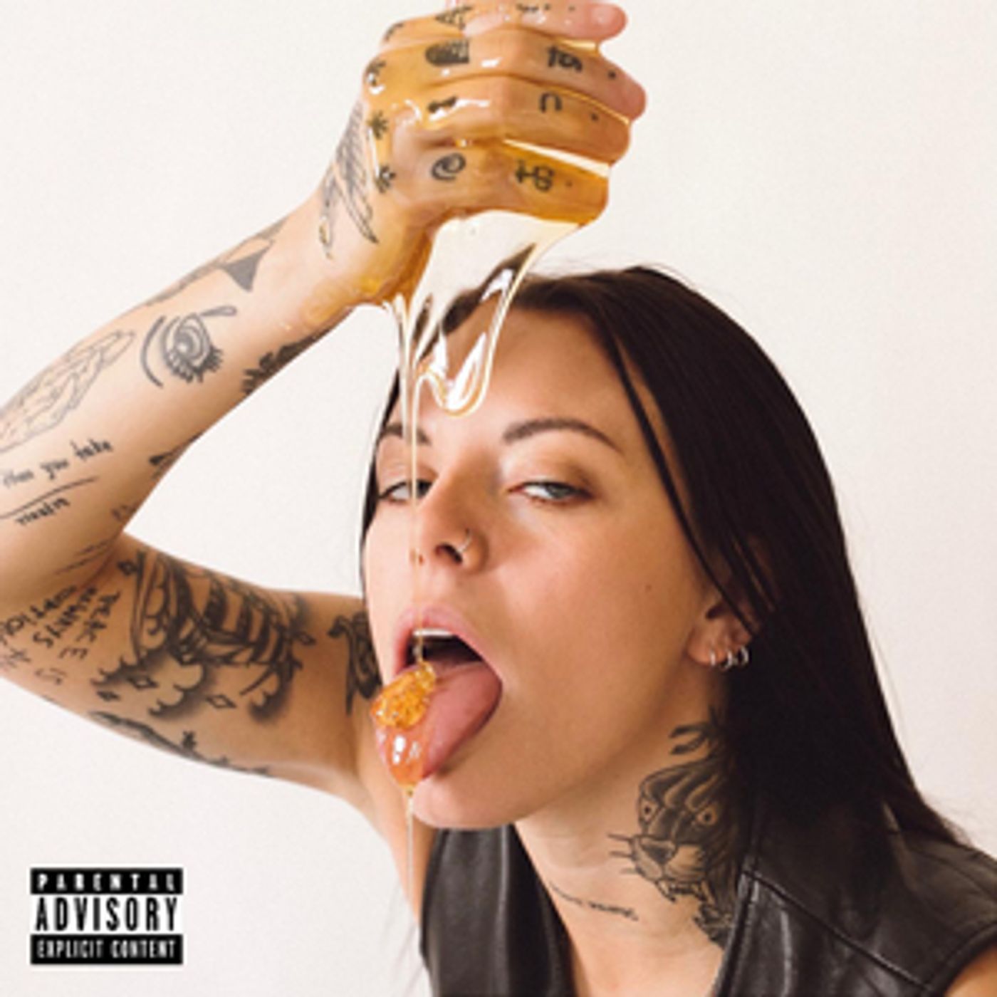 Lauren Sanderson Releases New Single 'QUEEN BEE' Lauren Sanderson Releases New Single 'QUEEN BEE' Image