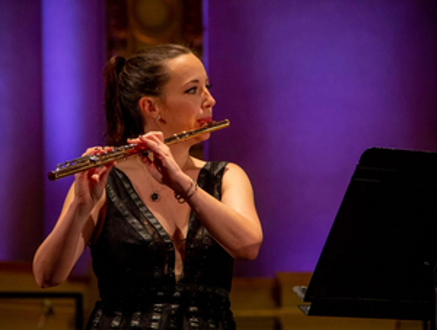 Vancouver Symphony to Premiere Vivian Fung's Flute Concerto 'Storm Within'  Image