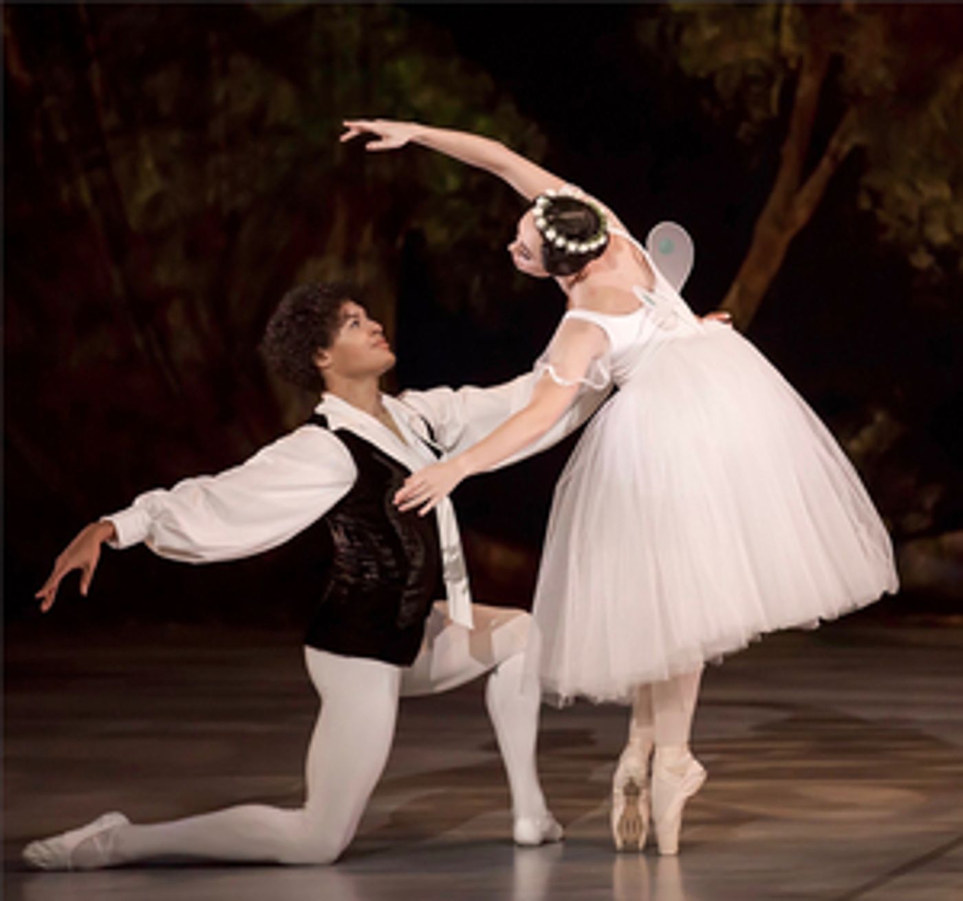 Review: Cape Town City Ballet's Double Bill of INGOMA / LES SYLPHIDES Set to Enchant and Enthuse Review: Cape Town City Ballet's Double Bill of INGOMA / LES SYLPHIDES Set to Enchant and Enthuse Image