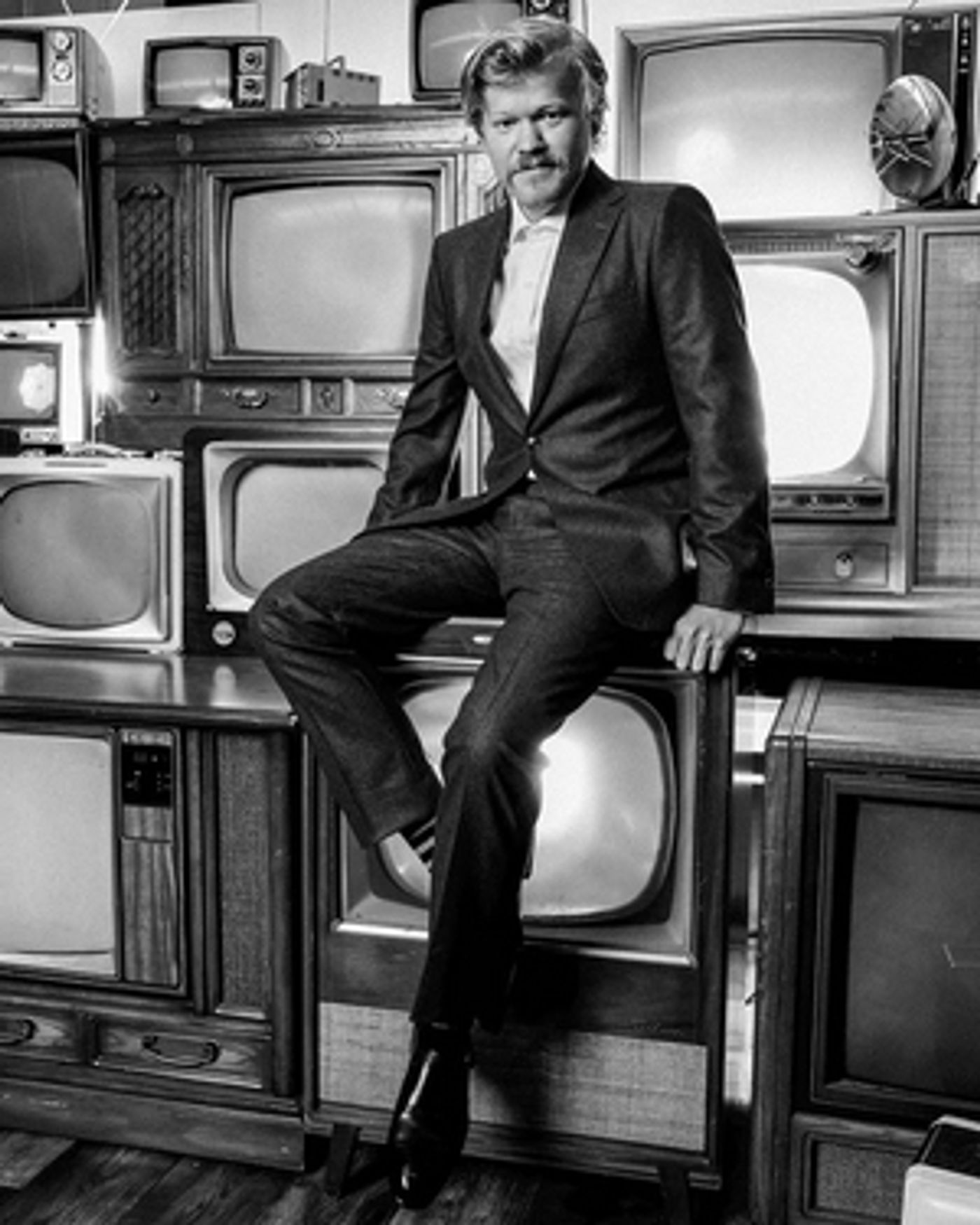 Jesse Plemons To Star In Max Original LOVE AND DEATH  Image