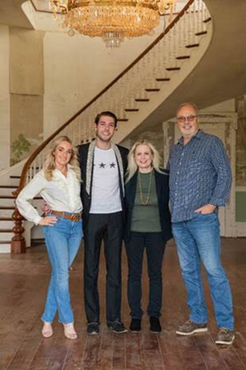 Sam Williams Signs With UMG Nashville Image