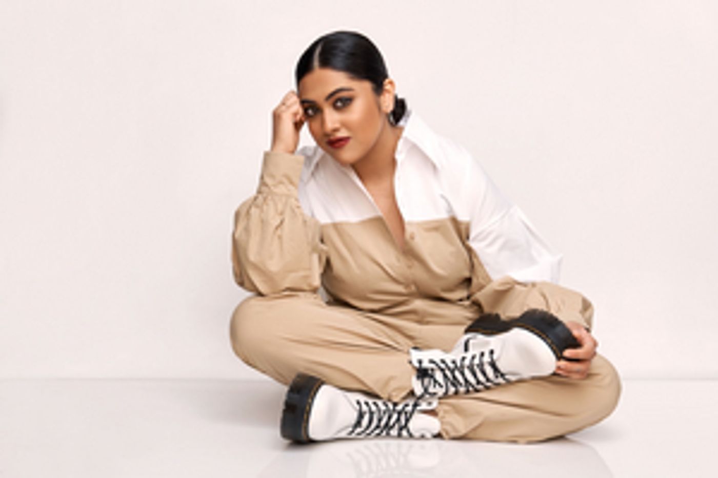 Ars Nova Announces THE CAMP BONFIRE SERIES Featuring Kuhoo Verma, Ely Kreimendahl, Gus Laughlin, and More Ars Nova Announces THE CAMP BONFIRE SERIES Featuring Kuhoo Verma, Ely Kreimendahl, Gus Laughlin, and More Image