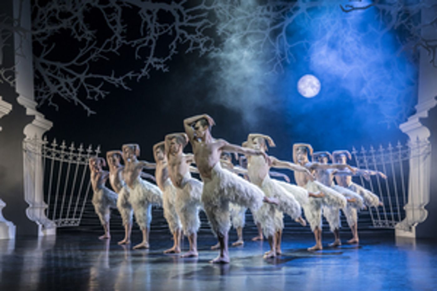 Matthew Bourne's SWAN LAKE, THE CAR MAN, CINDERELLA and ROMEO + JULIET to Stream on BroadwayHD  Image