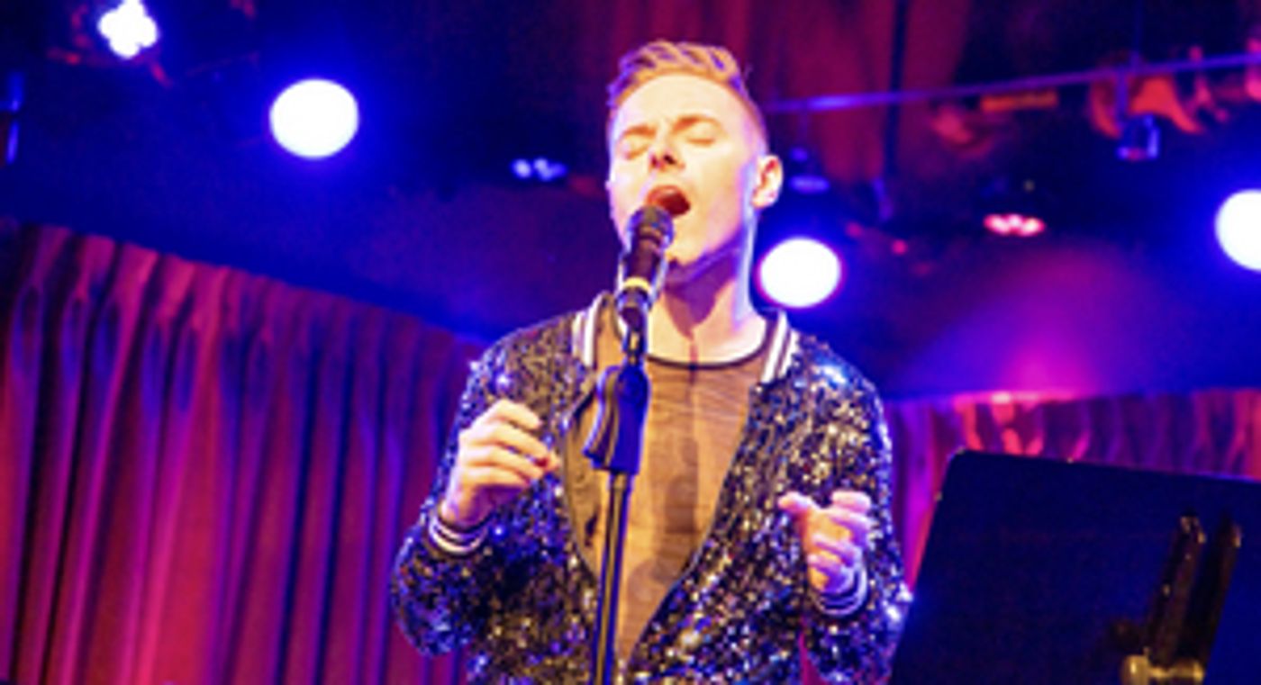 BWW Review: JUST ONE LOOK: THE SONGS OF LINDA RONSTADT. Travis Moser Salutes the Legendary Rocker at The Green Room 42  Image