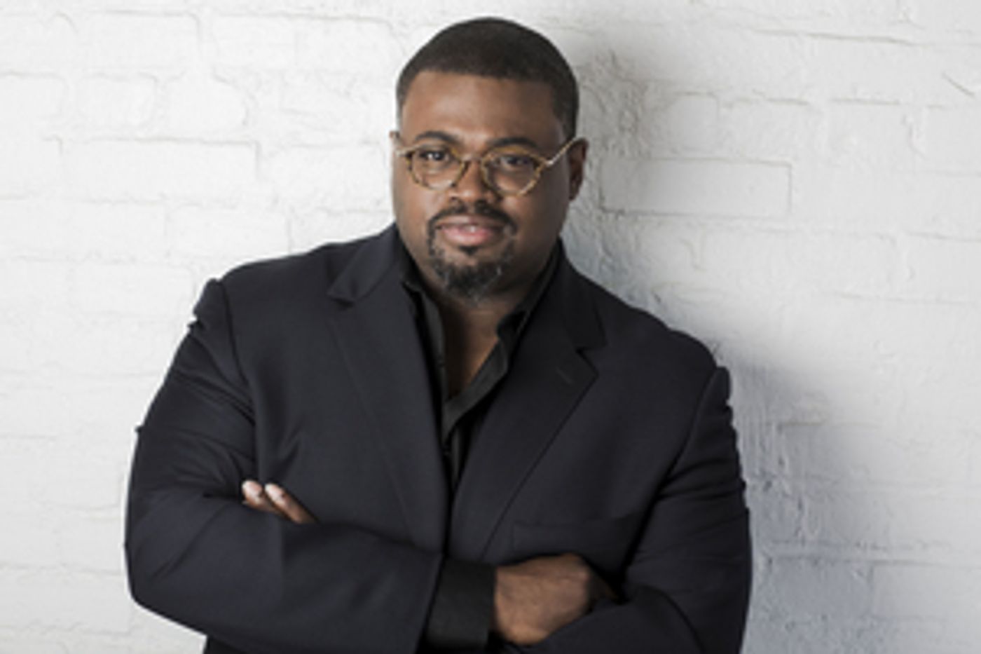 Feature: ONLINE VIRTUAL OPERA TOUR at Home Computer Screens  Image