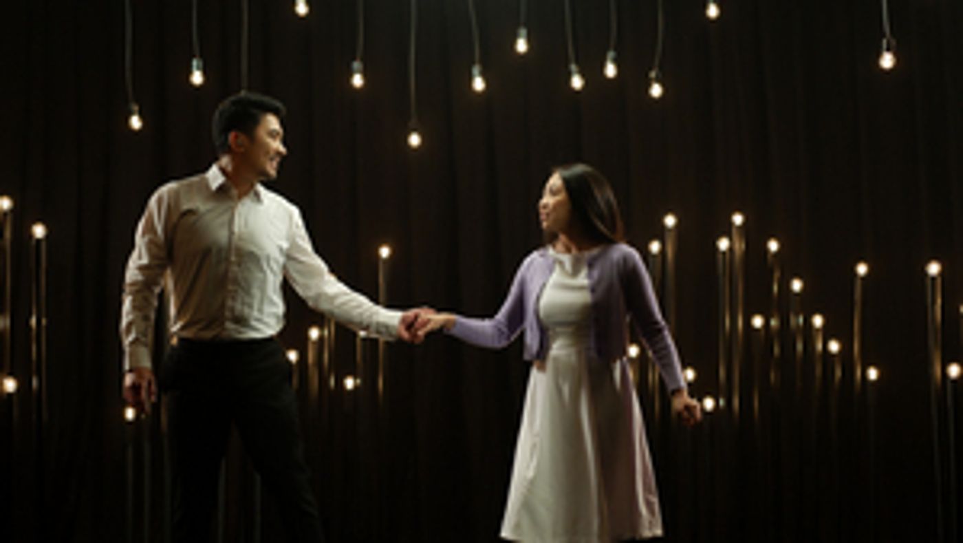 Review: JPAC and SHOEMAKER's THE LAST FIVE YEARS is a Heartbreakingly Beautiful Marriage of Film and Theater  Image