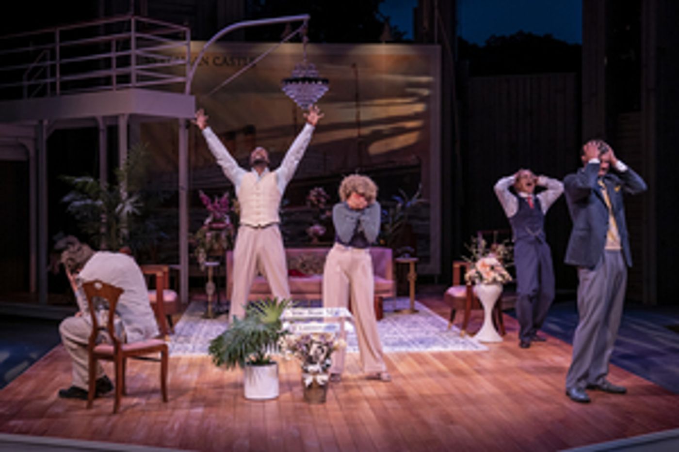 Review: ROUGH CROSSING at American Players Theatre  Image