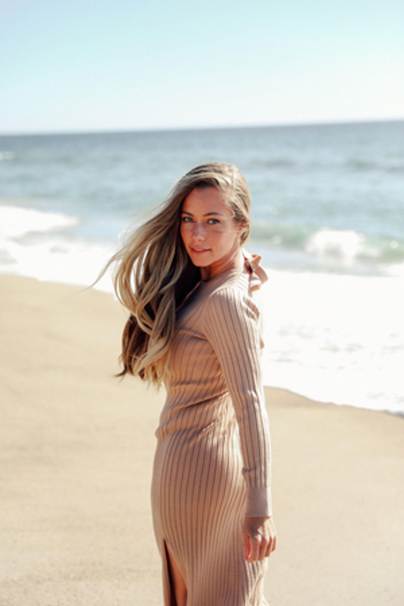 Discovery Plus Greenlights Real Estate Series With Kendra Wilkinson  Image