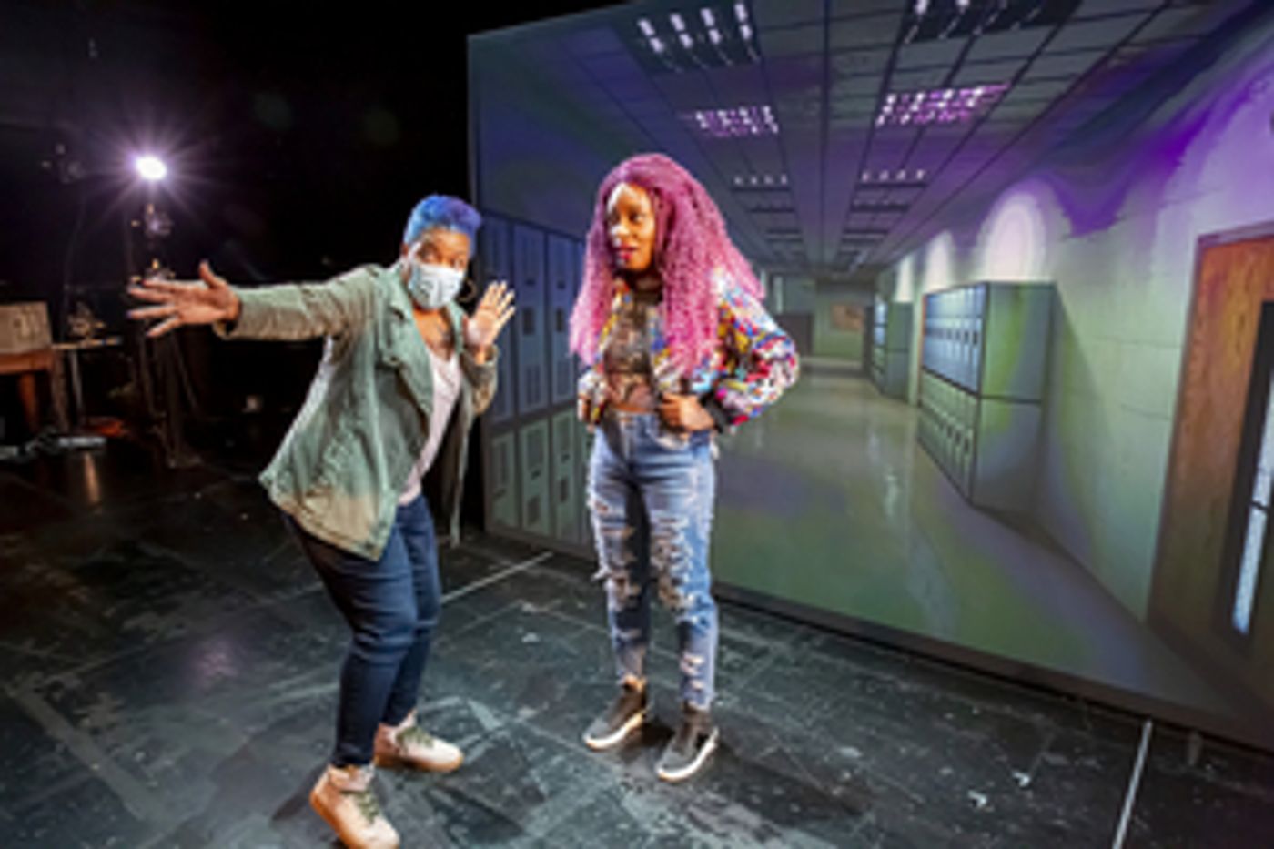 Review: I HATE IT HERE at Goodman Theatre  Image
