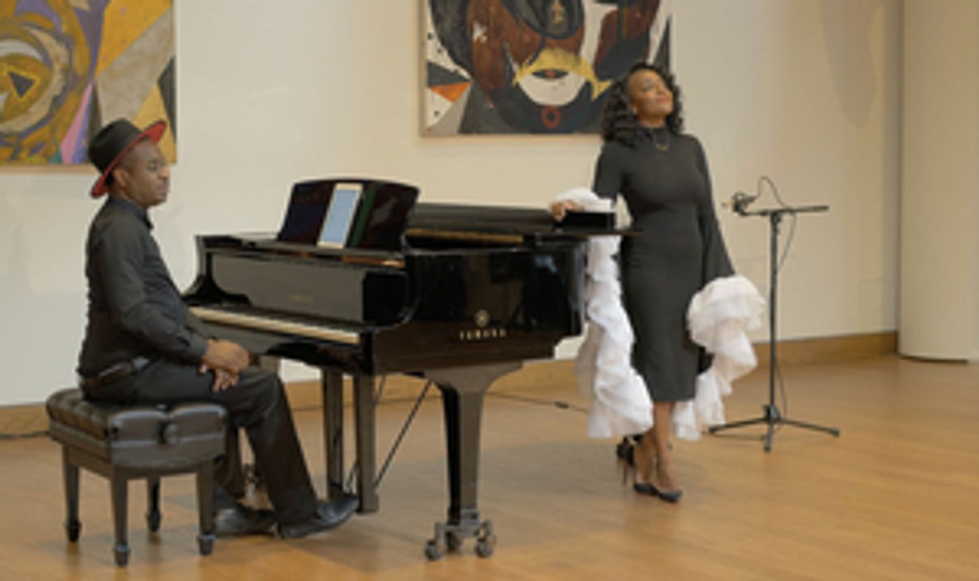 Feature: ONLINE VIRTUAL OPERA TOUR at Home Computer Screens  Image