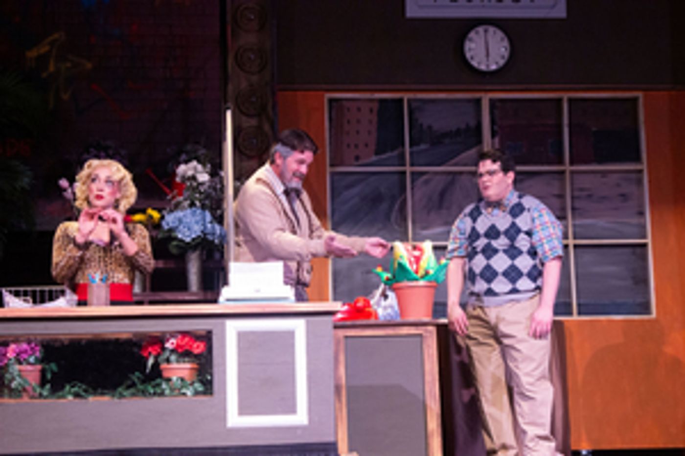 Review: LITTLE SHOP OF HORRORS at Arizona Broadway Theatre  Image