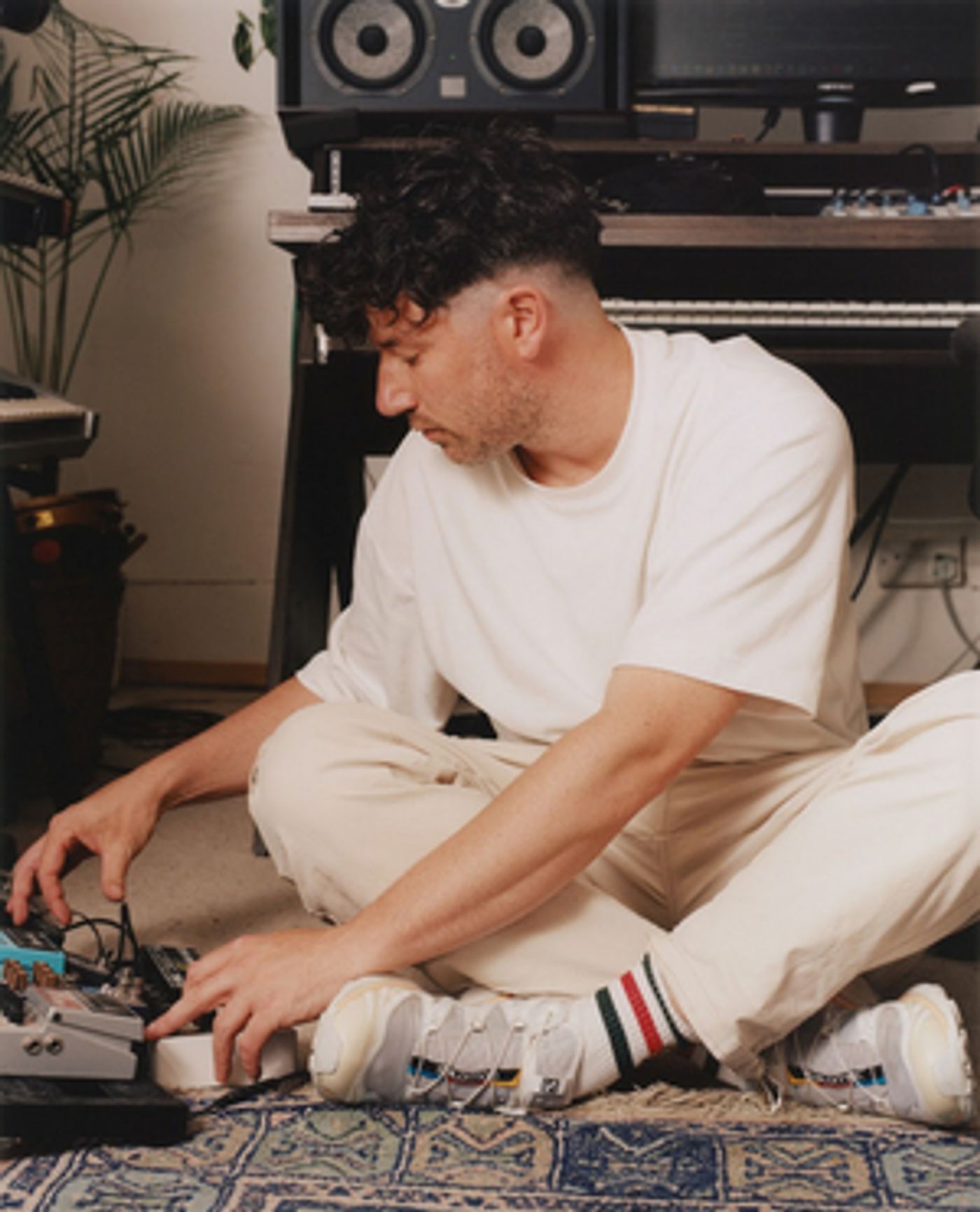 Wesley Joseph Shares New Single Via 'A Month Of Sundays' Wesley Joseph Shares New Single Via 'A Month Of Sundays' Image