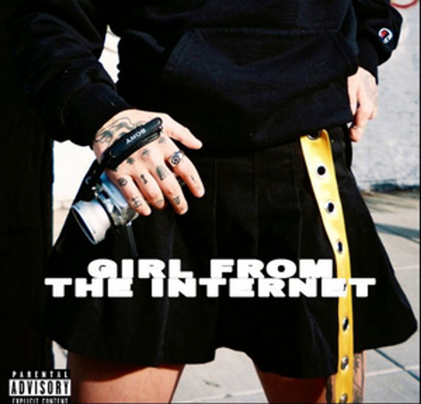 Lauren Sanderson Drops New Single 'Girl From the Internet'  Image